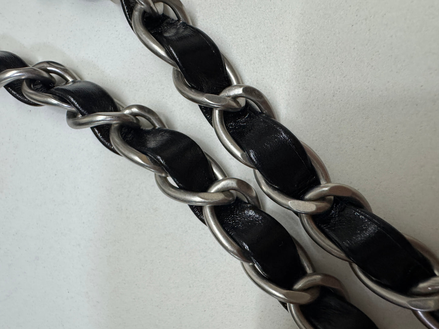 CHANEL 22 Bag 黑銀小號 S