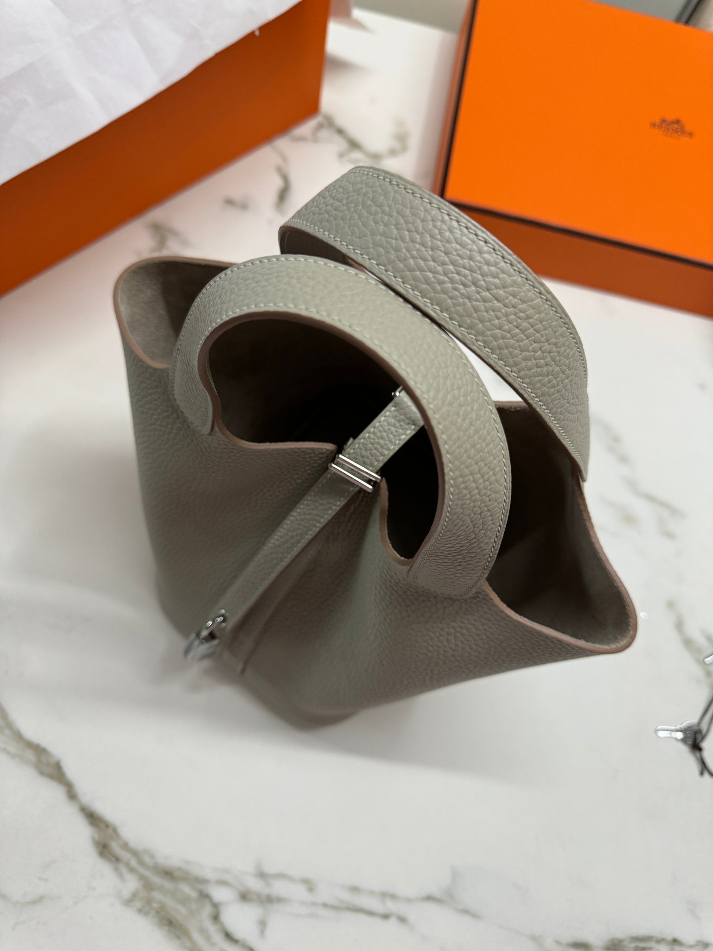 HERMES Picotin 18 冰川白 銀扣 8L Belton TC PHW