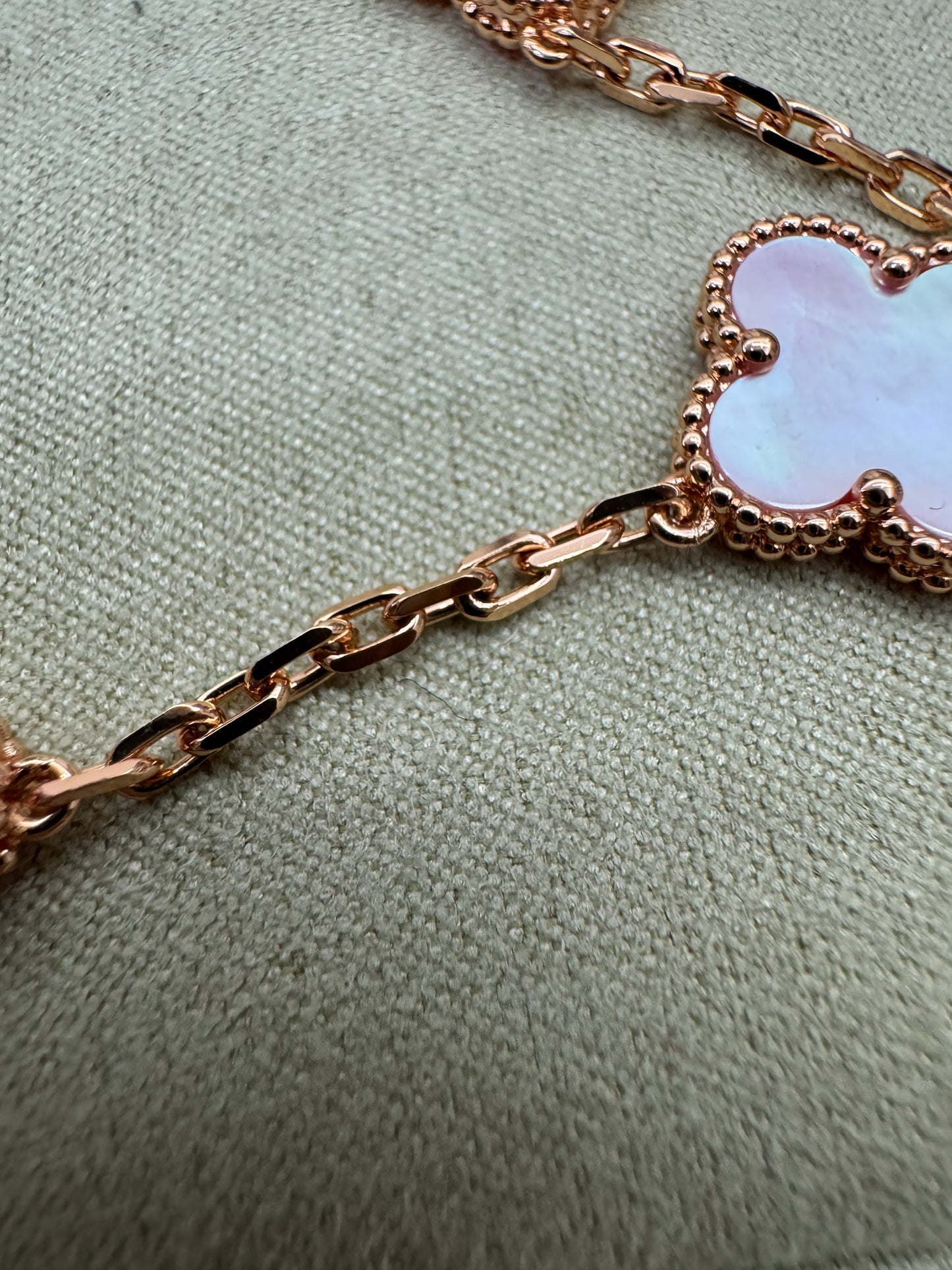 VCA Vintage Alhambra Bracelet 五花粉貝母玫瑰金手鏈 (VIC限定款)