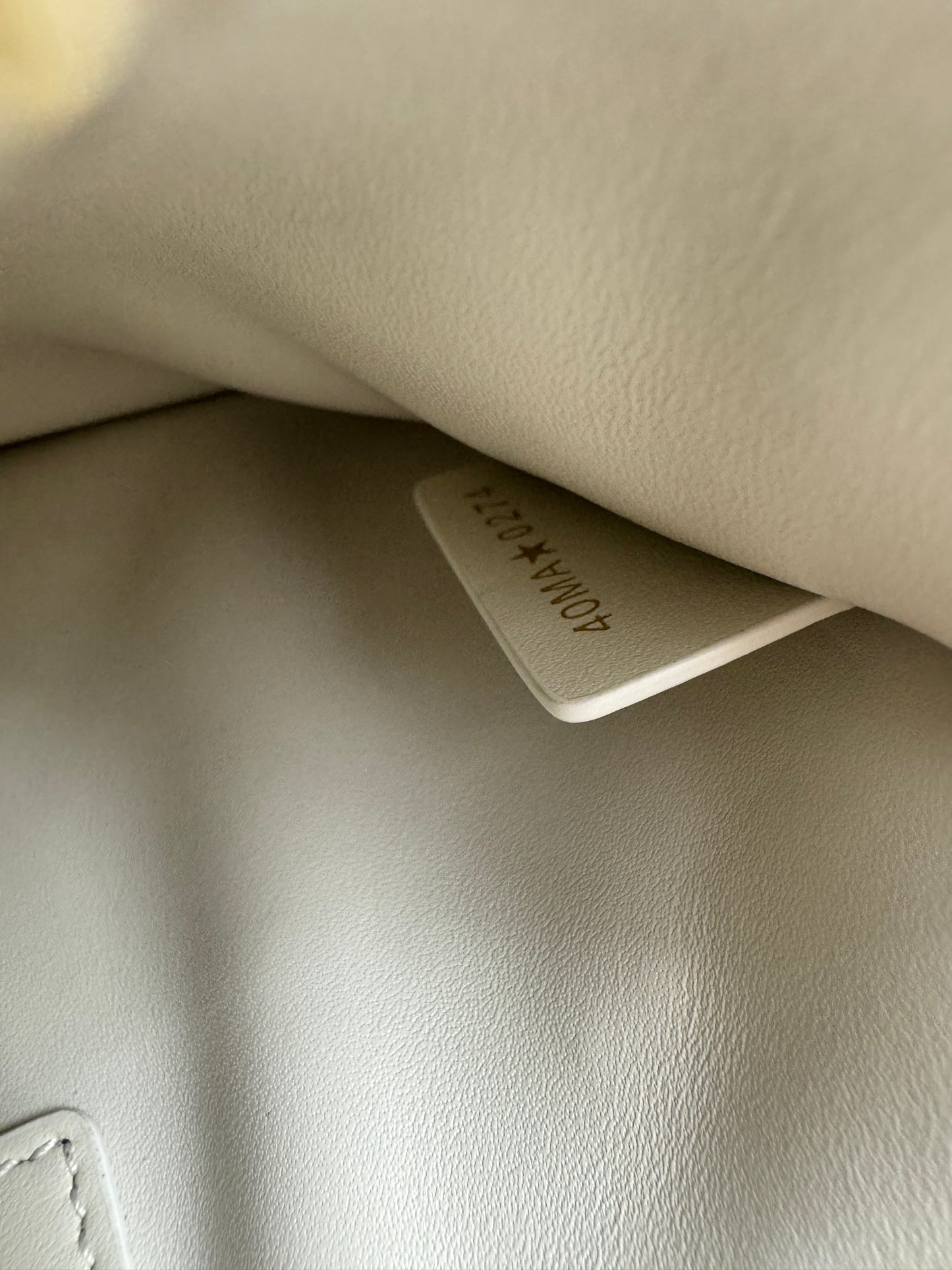 DIOR Toujours Small 白色