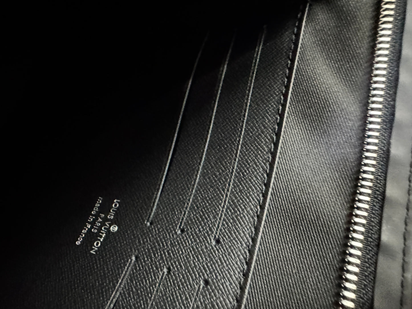 LV Pochette Voyage MM