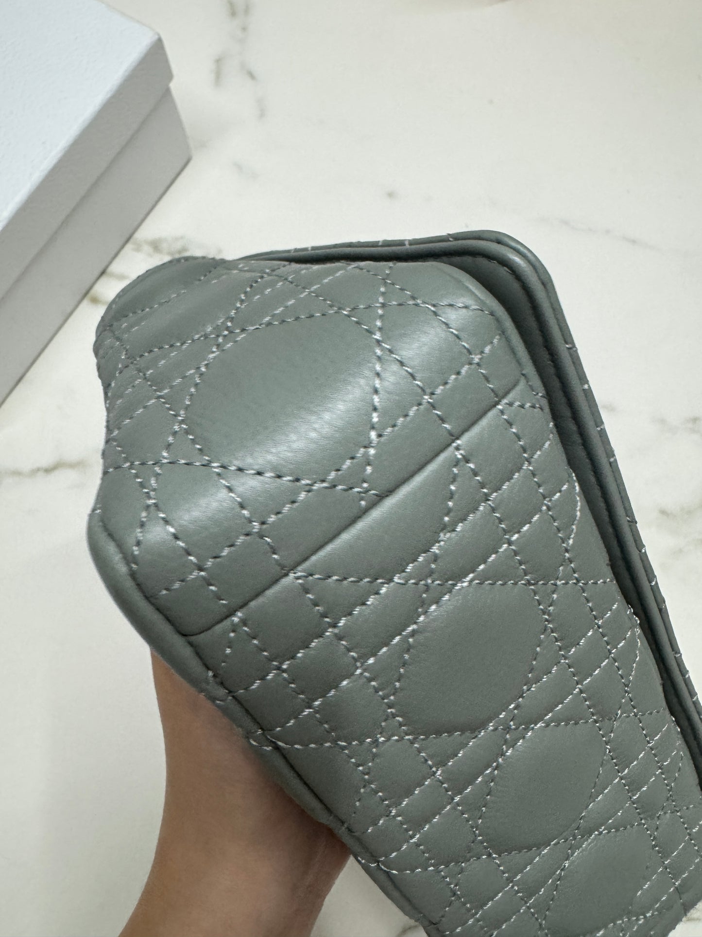 DIOR Caro 石灰色 小號