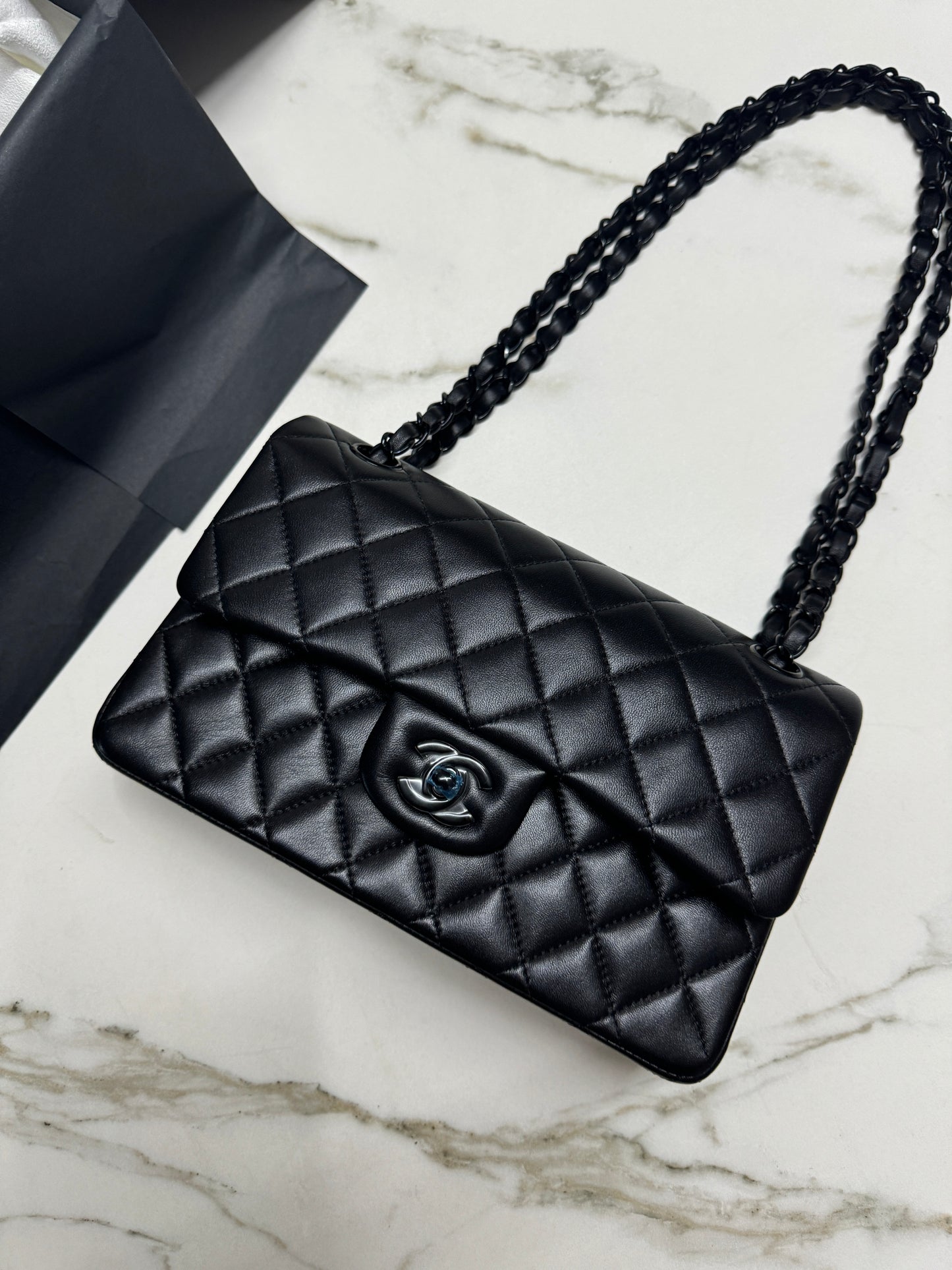 CHANEL CF23 Small So Black 珠光黑/閃粉黑 羊皮 【極罕少量】