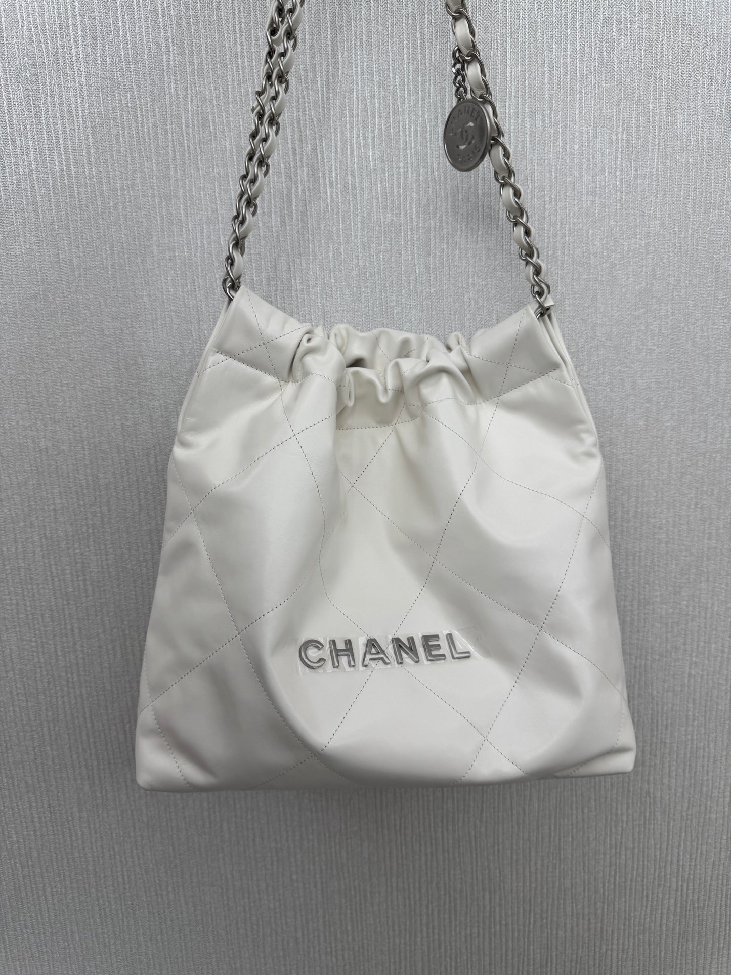 CHANEL 22Bag Small 白銀