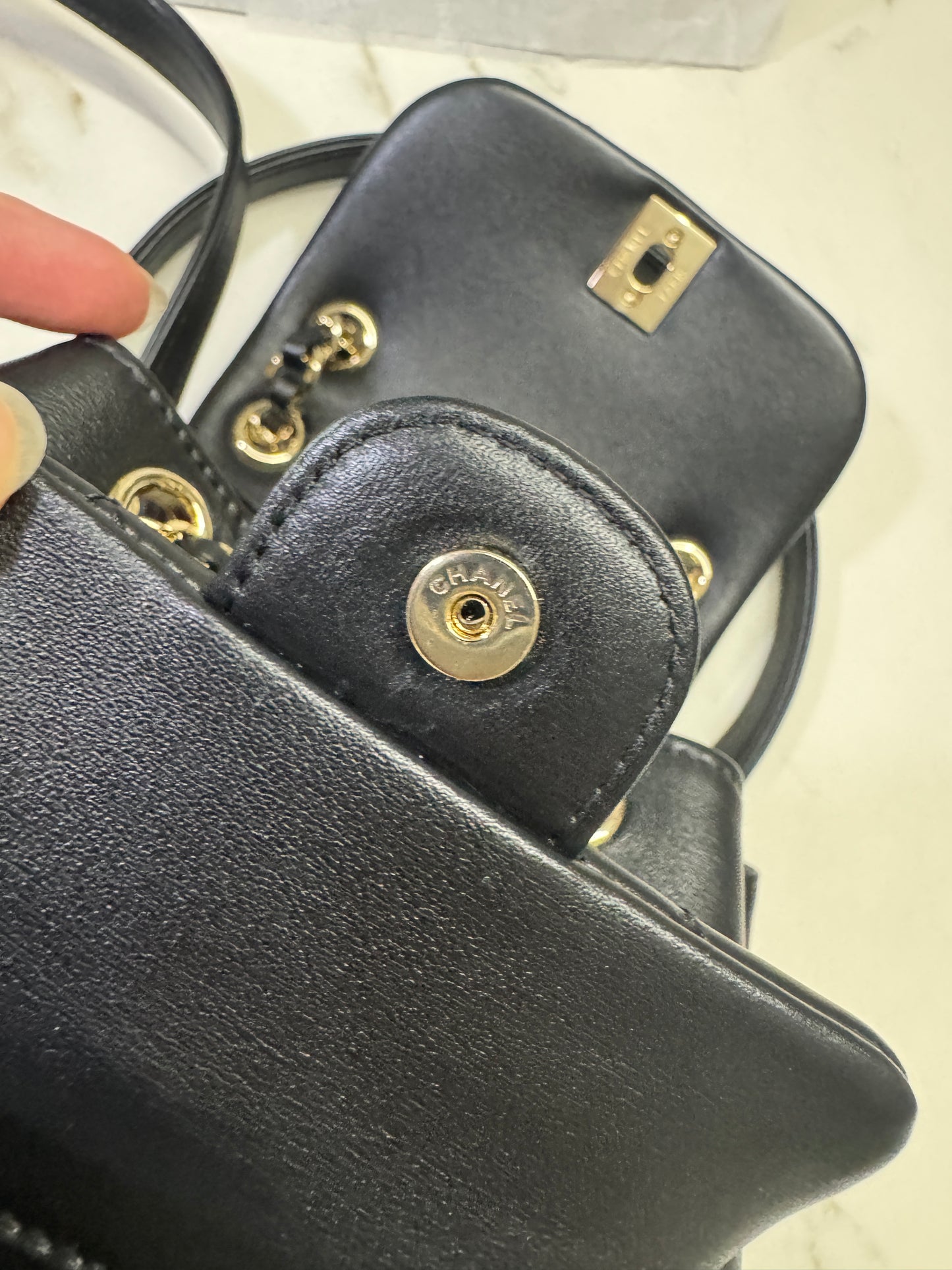 CHANEL Duma 胎牛皮 黑色 Small