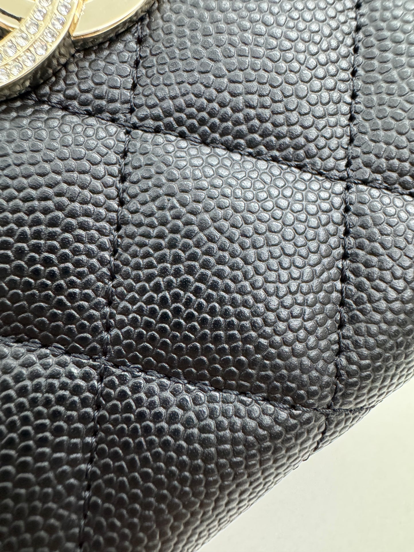 CHANEL 24B半鑽扣 加大零錢包 可放對摺紙幣