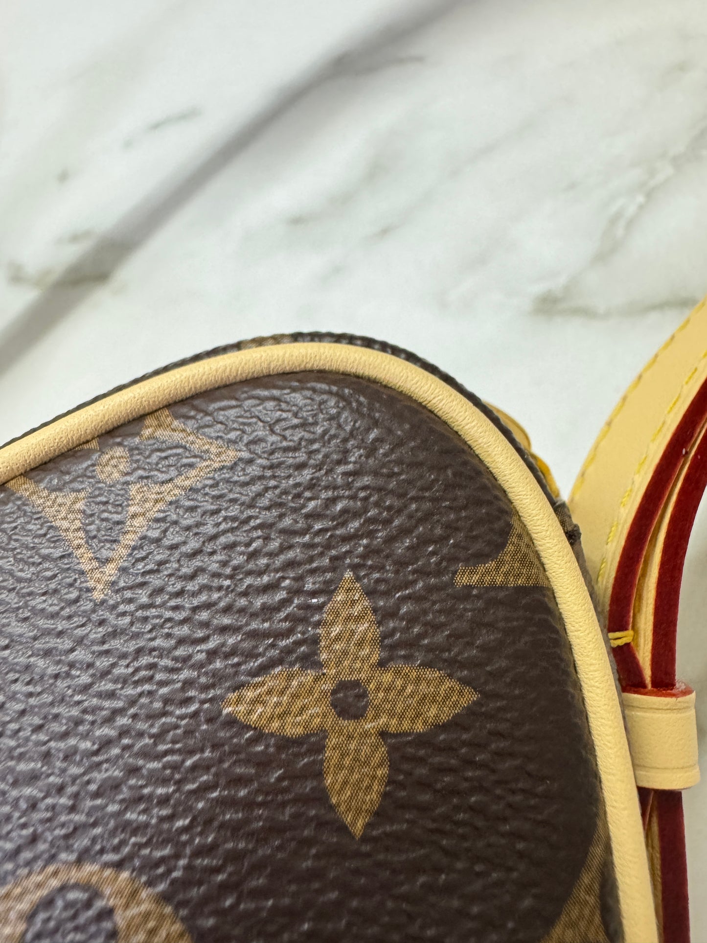 LV Croissant MM Monogram