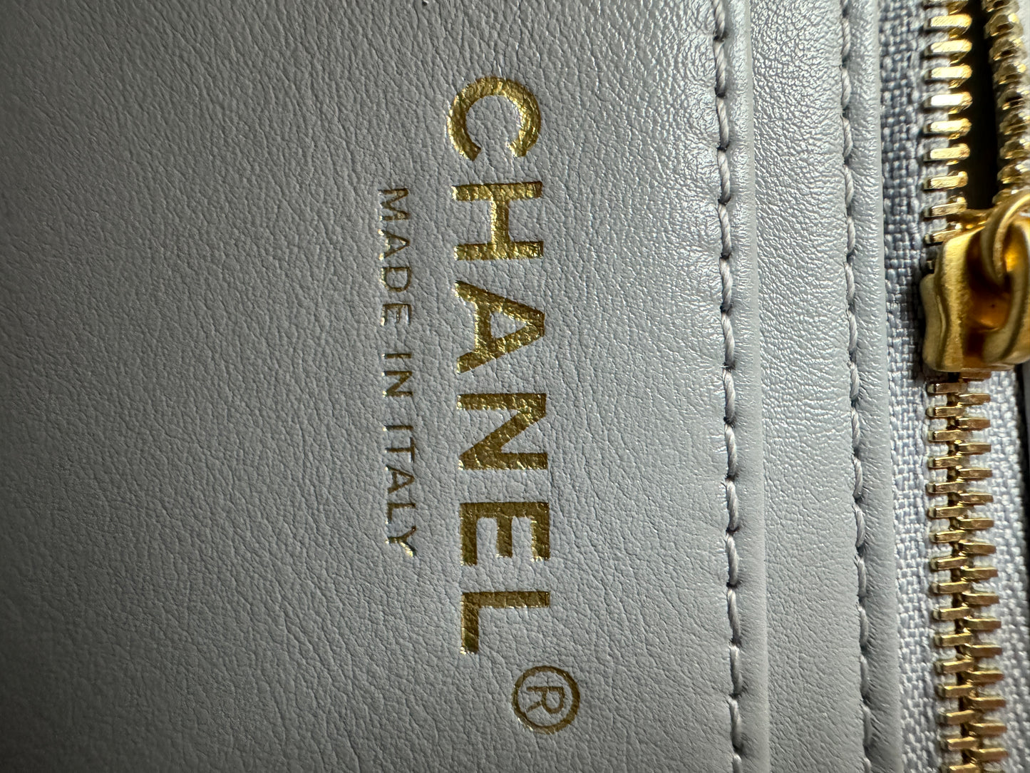 CHANEL Mini CF17 金球方胖子淺灰