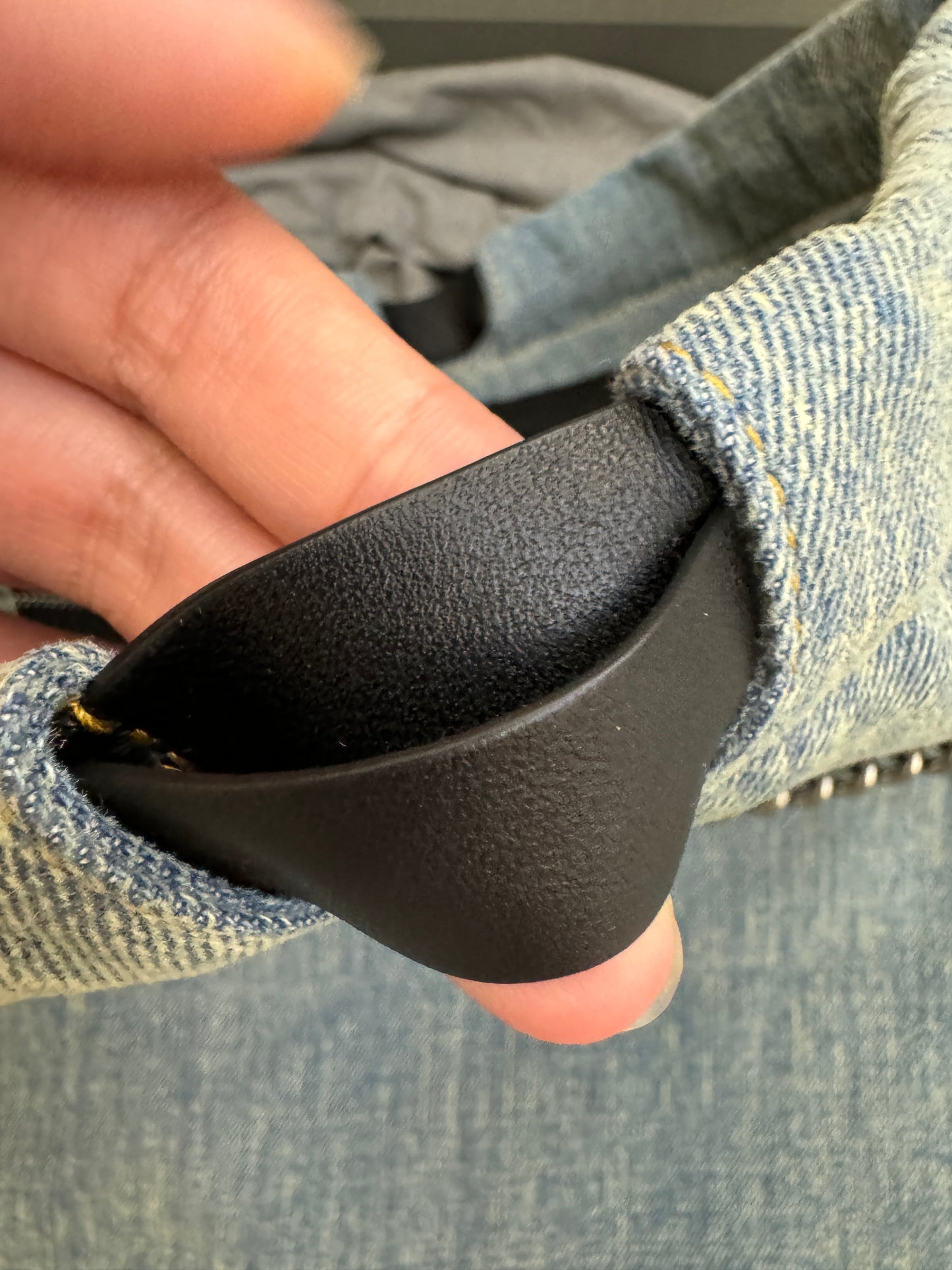 BALENCIAGA CRUSH 牛仔垃圾袋 Medium