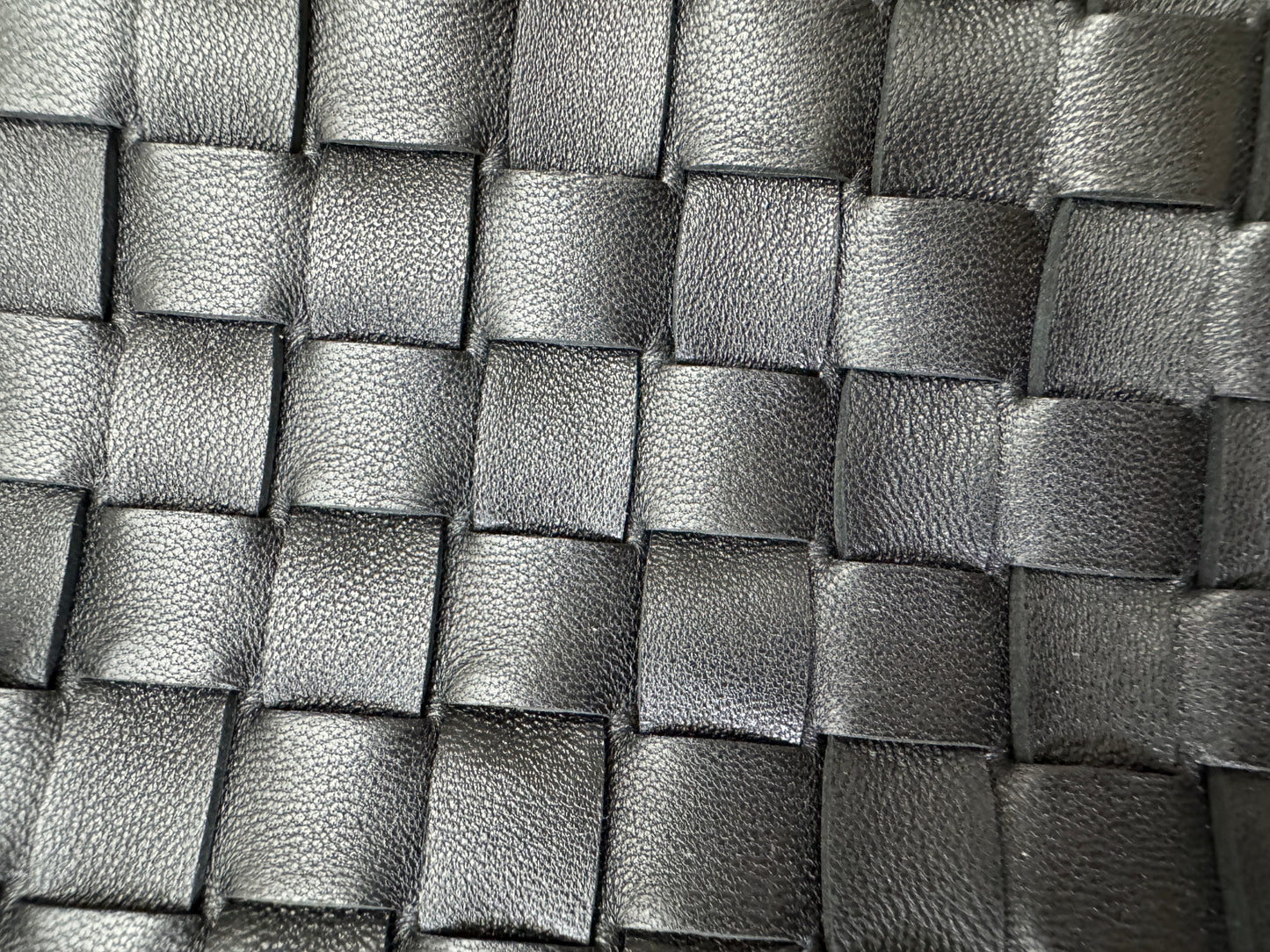 BV Andiamo Medium 黑銀