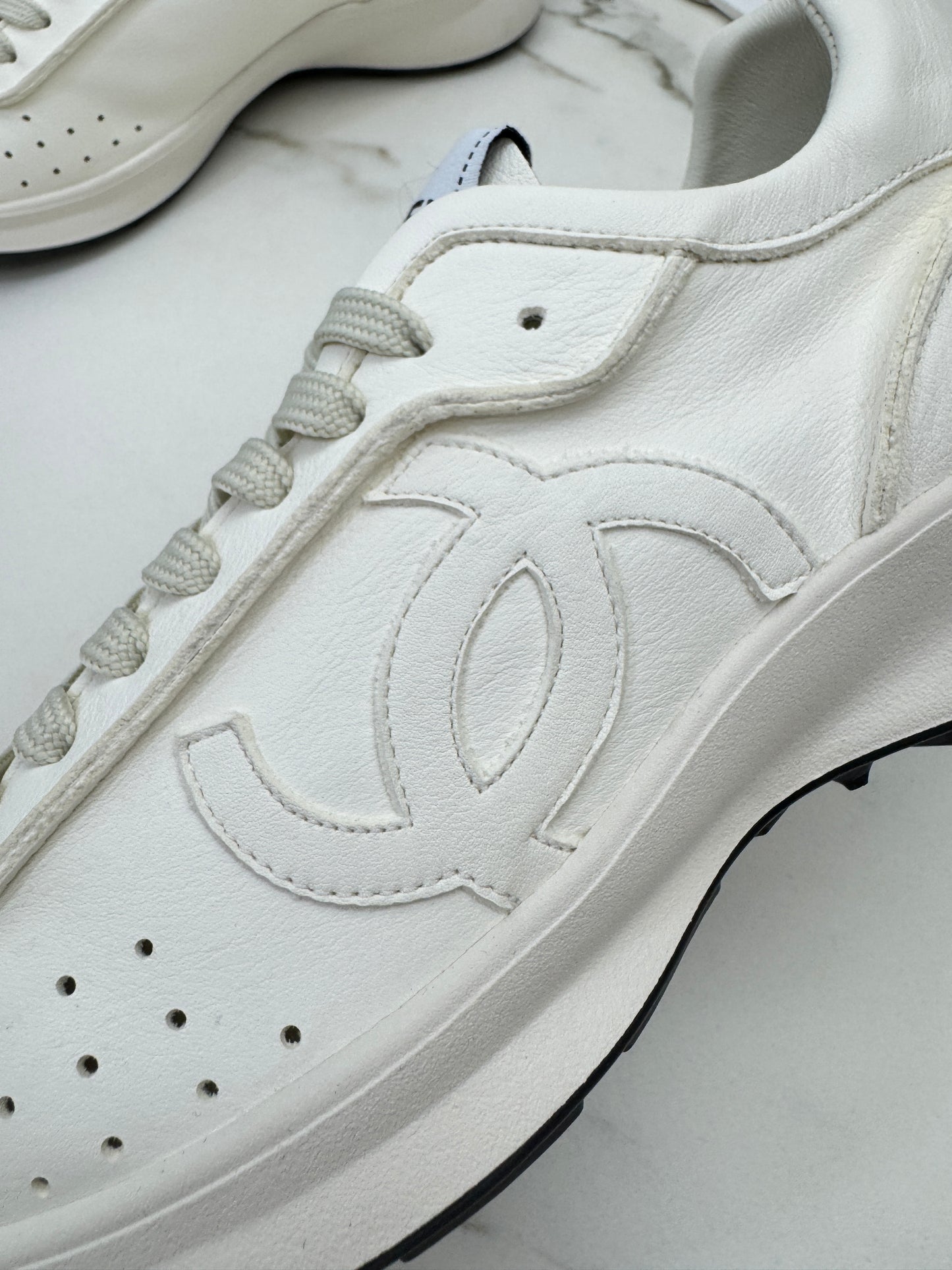 CHANEL 25C 全皮超軟運動鞋