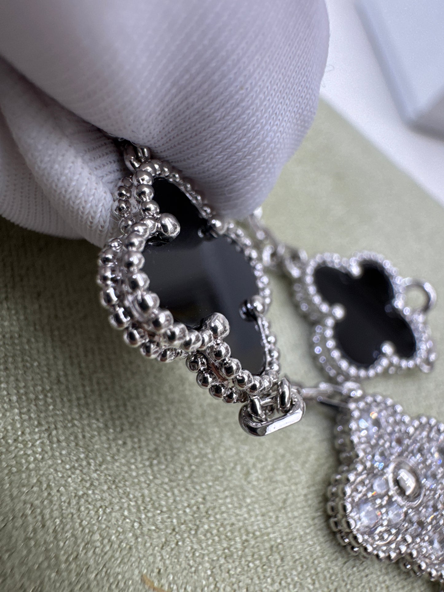 VCA Vintage Alhambra Bracelet 熊貓五花