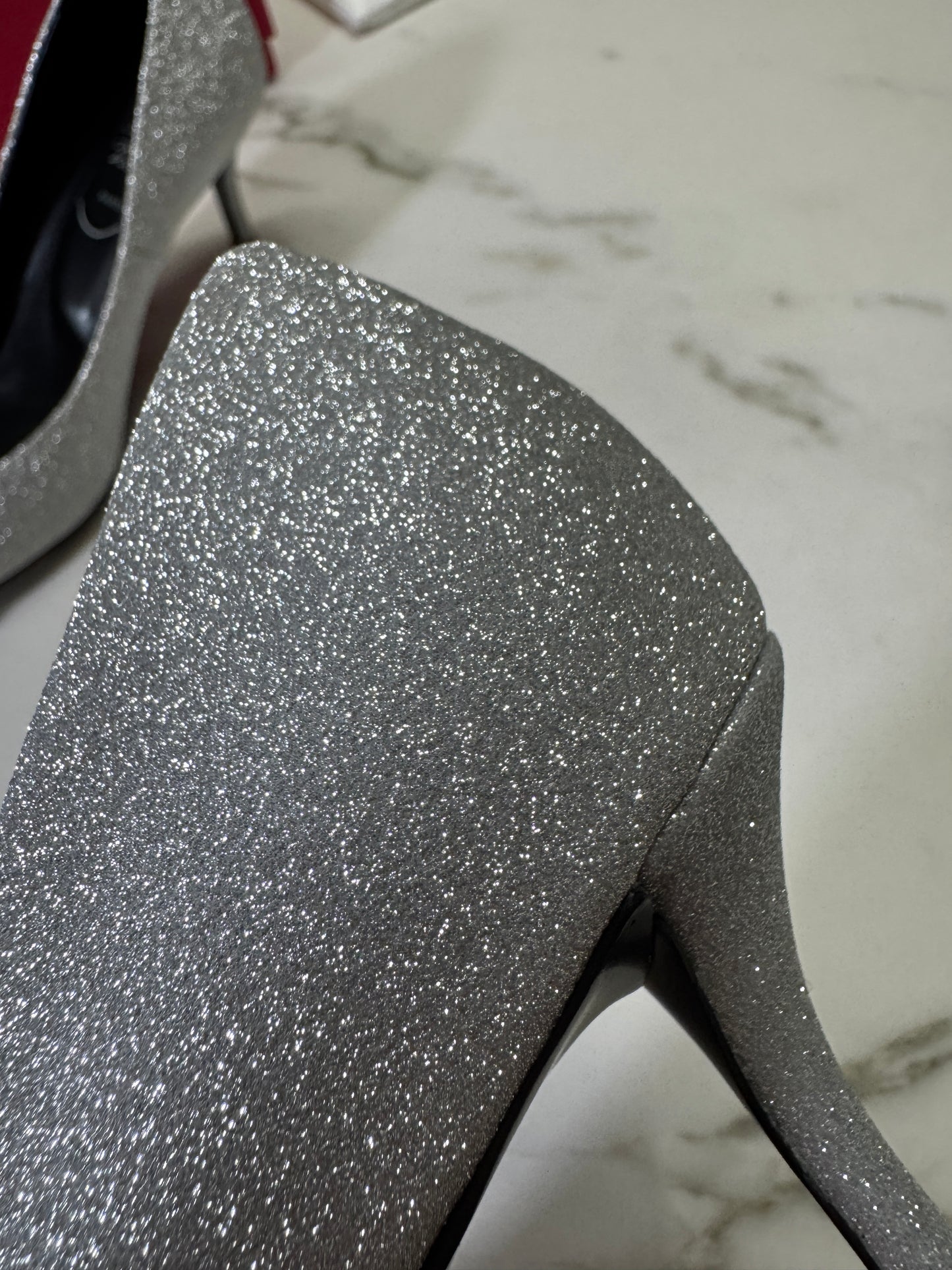 RV 銀色細閃 鑽扣高跟鞋 6cm