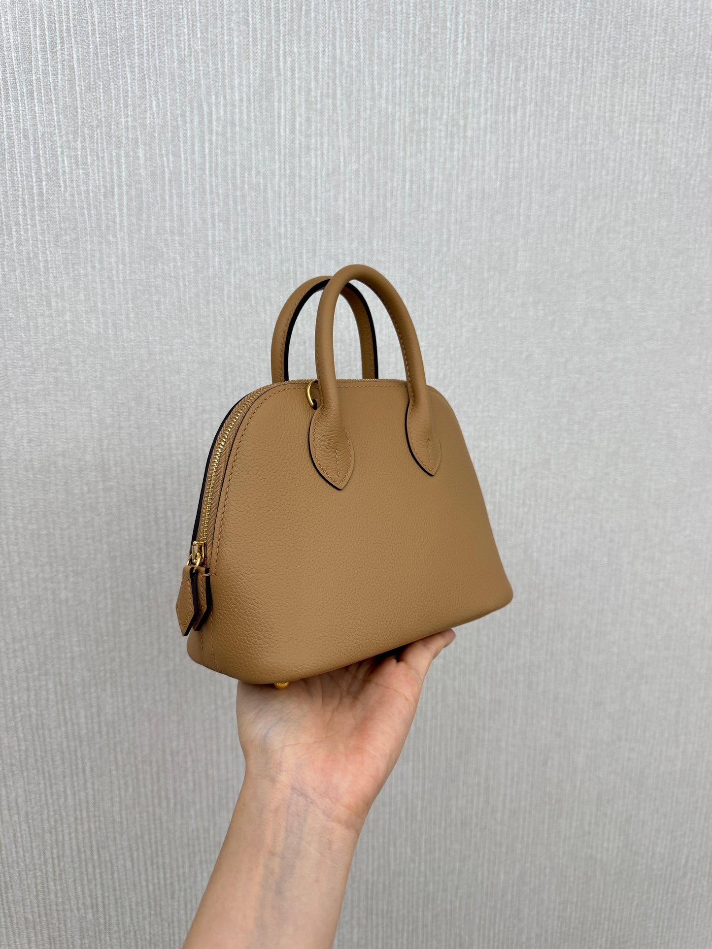HERMES Mini Bolide 奶茶色金扣 Evercolor Chai GHW