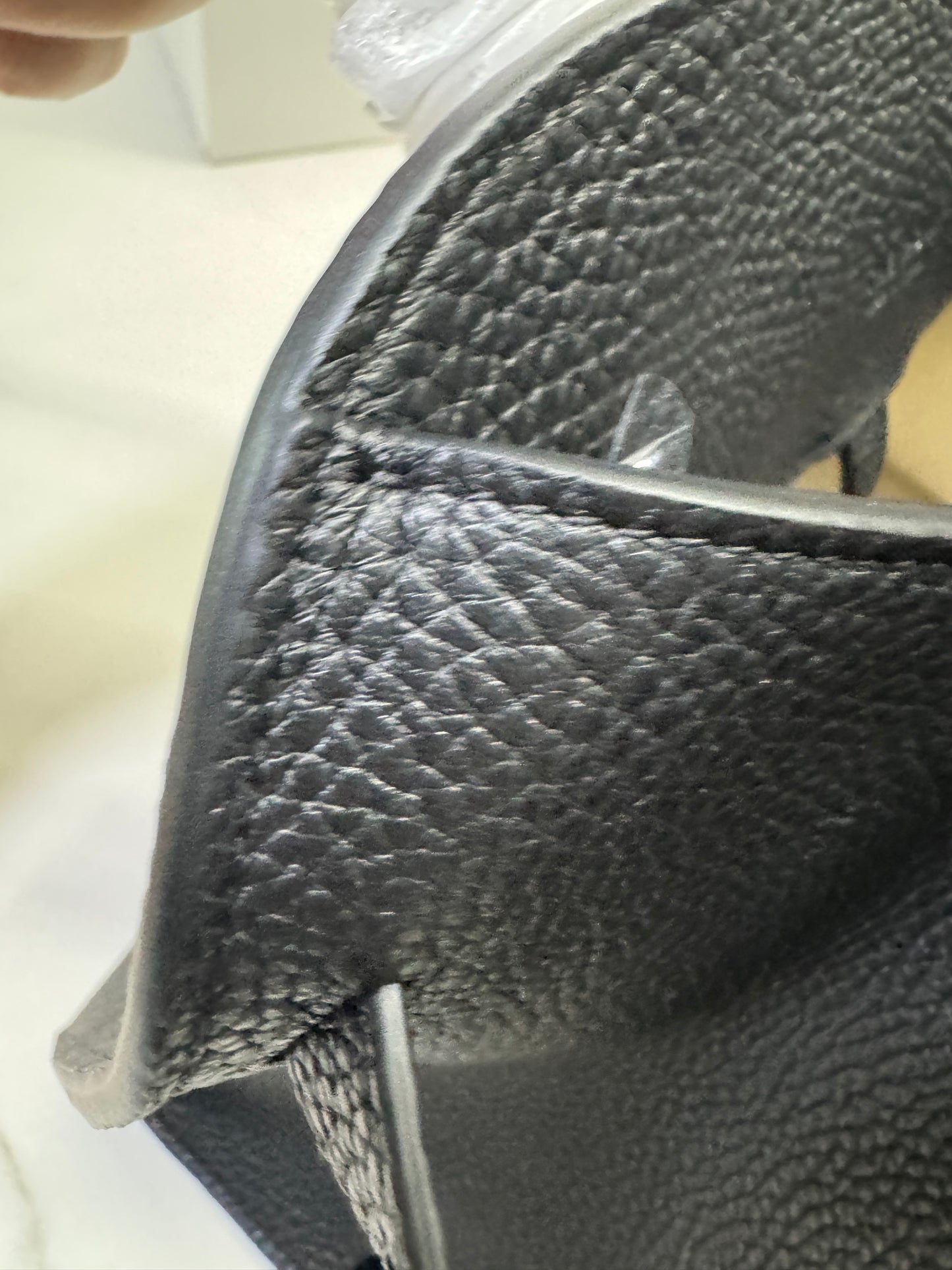 THE ROW Marguax 12 黑銀荔枝紋