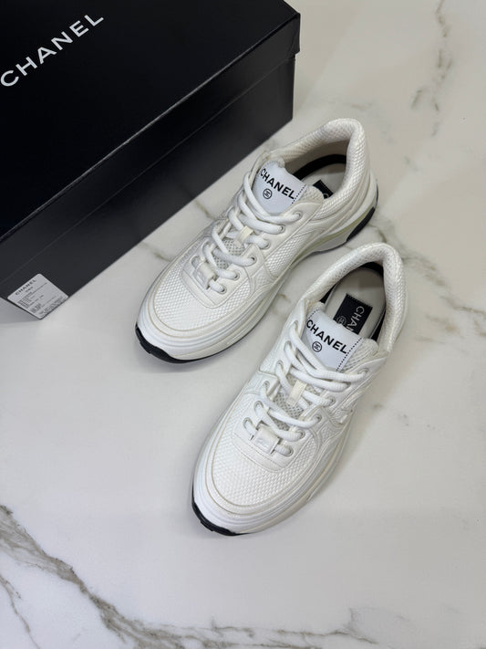 CHANEL 24S 純白運動鞋