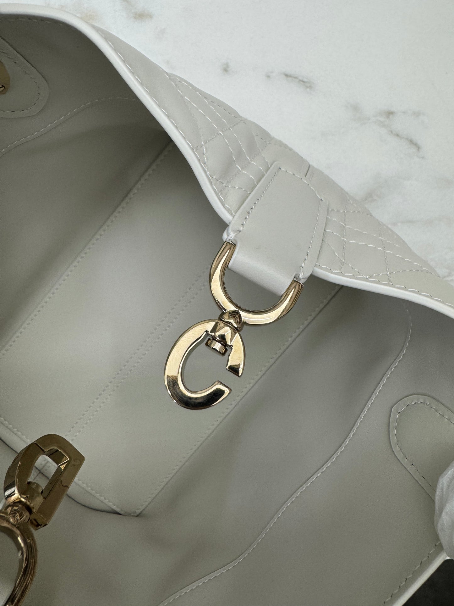 DIOR Toujours Small 白色