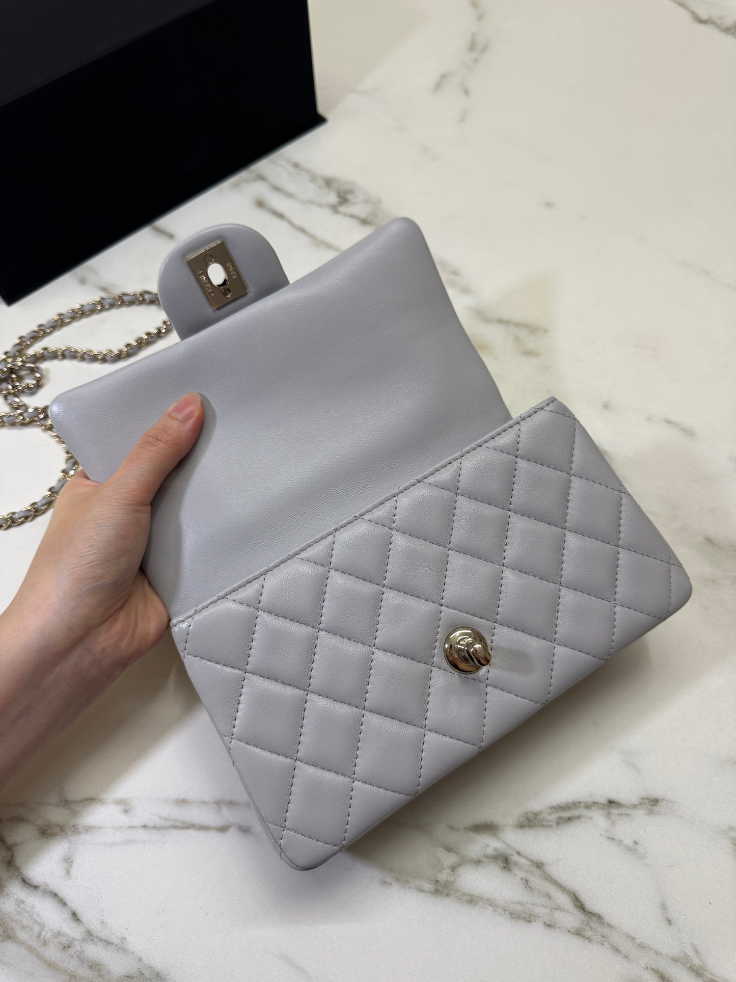 CHANEL Mini CF Handle 25P 淺灰色羊皮