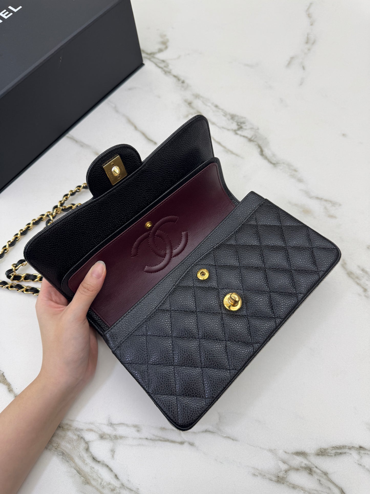 CHANEL CF23 黑金牛 CF Small