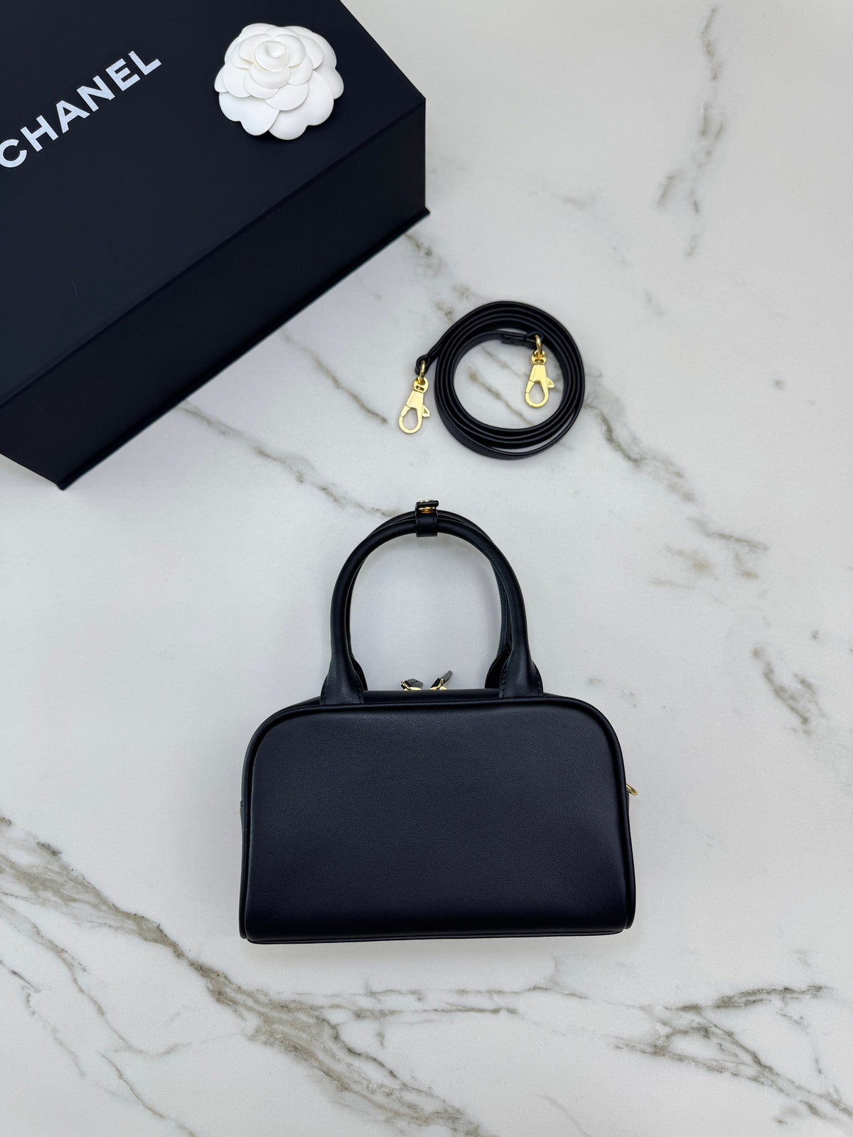 CHANEL 26A Mini 保齡球包 黑色