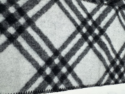 BURBERRY Check Wool Scarf 黑白色