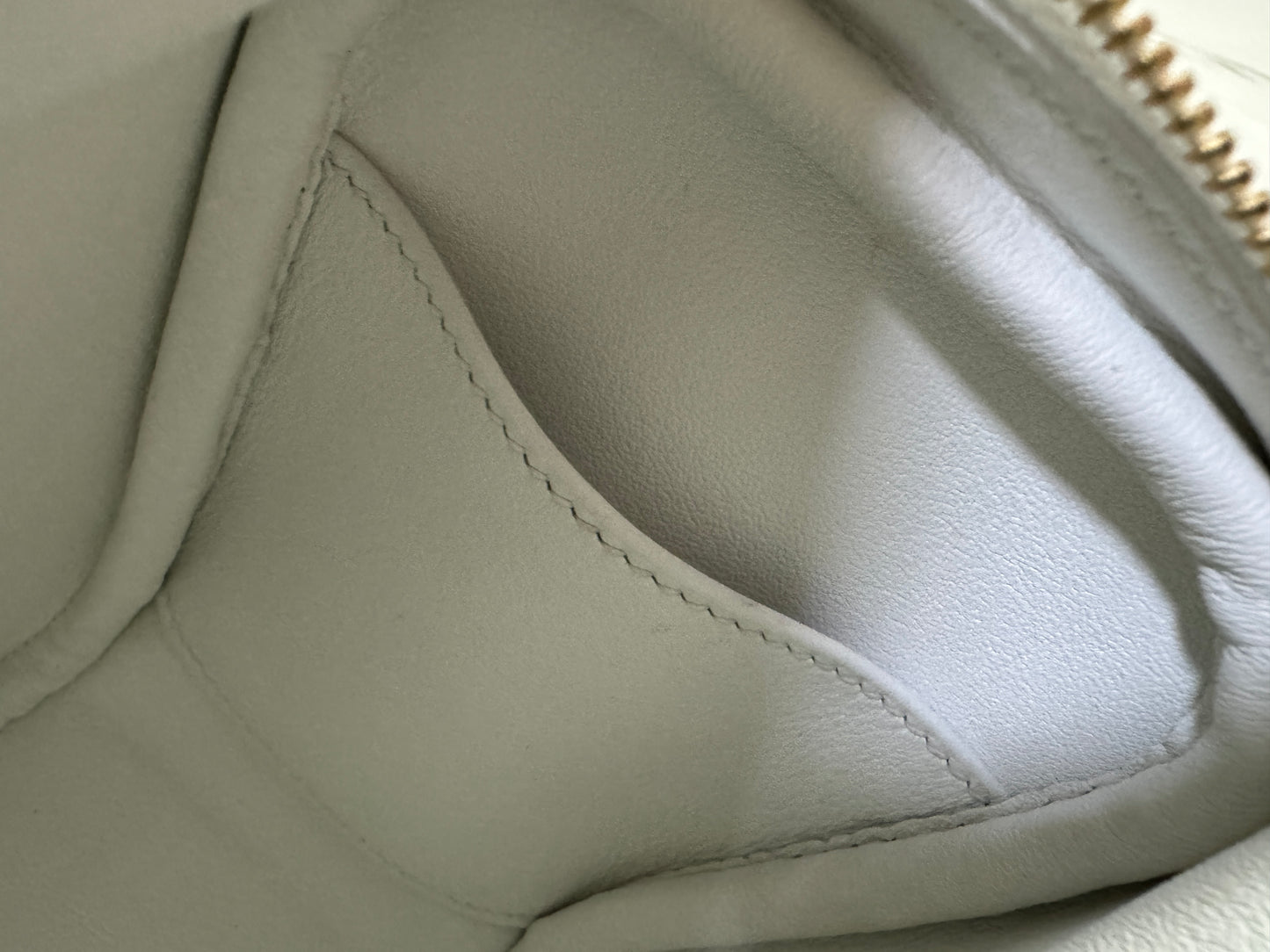 HERMES Mini Lindy II 純白色TC 金扣 GHW