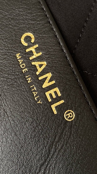CHANEL Mini 22 Bag 荔枝牛皮