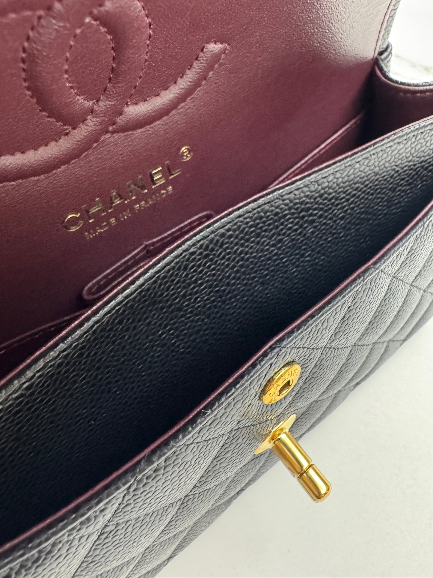 CHANEL CF23 黑金牛 CF Small