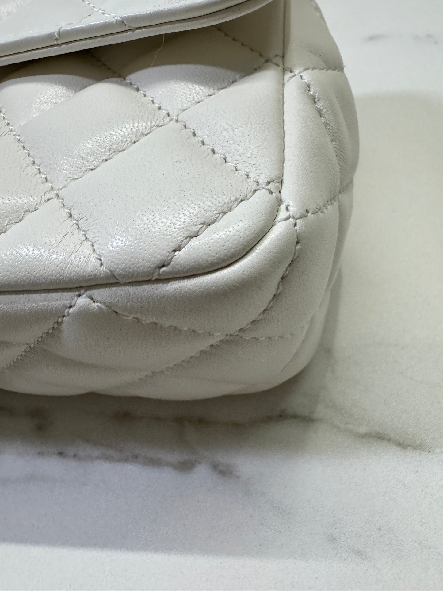 CHANEL 23A 水鑽 Mini CF Handle