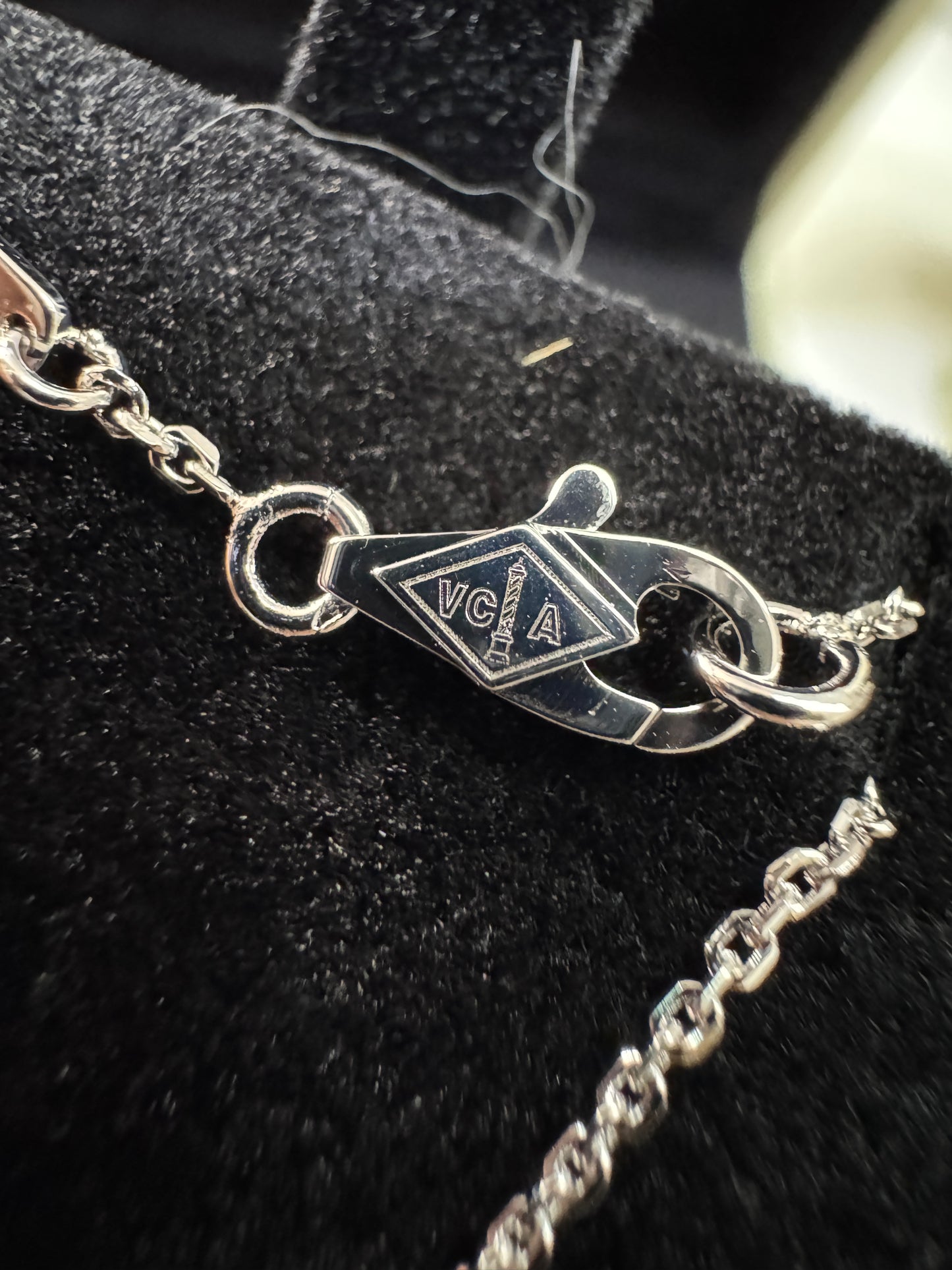 VCA Sweet Alhambra 滿鑽手鏈