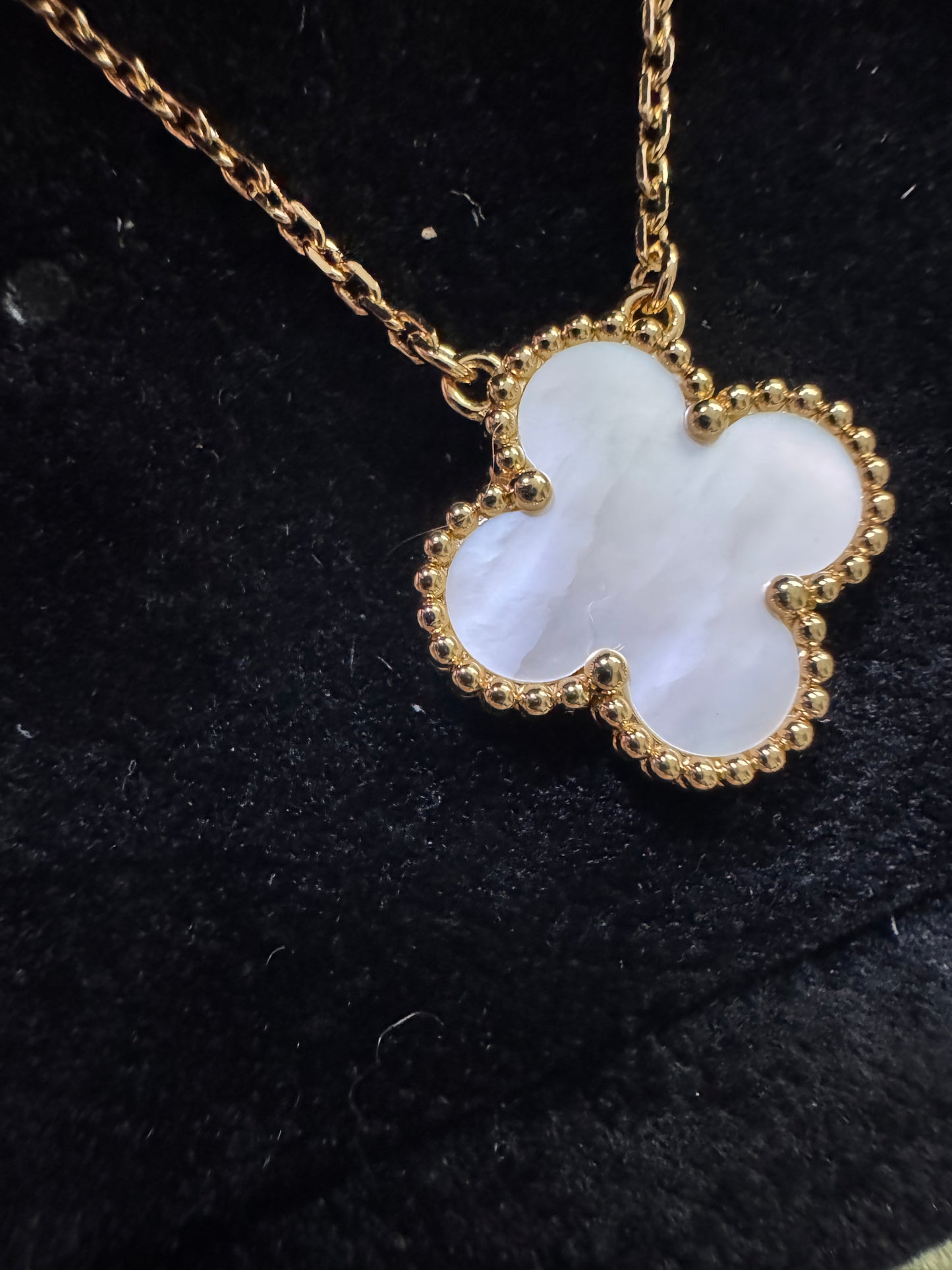 VCA Vintage Alhambra 白貝母金色項鏈