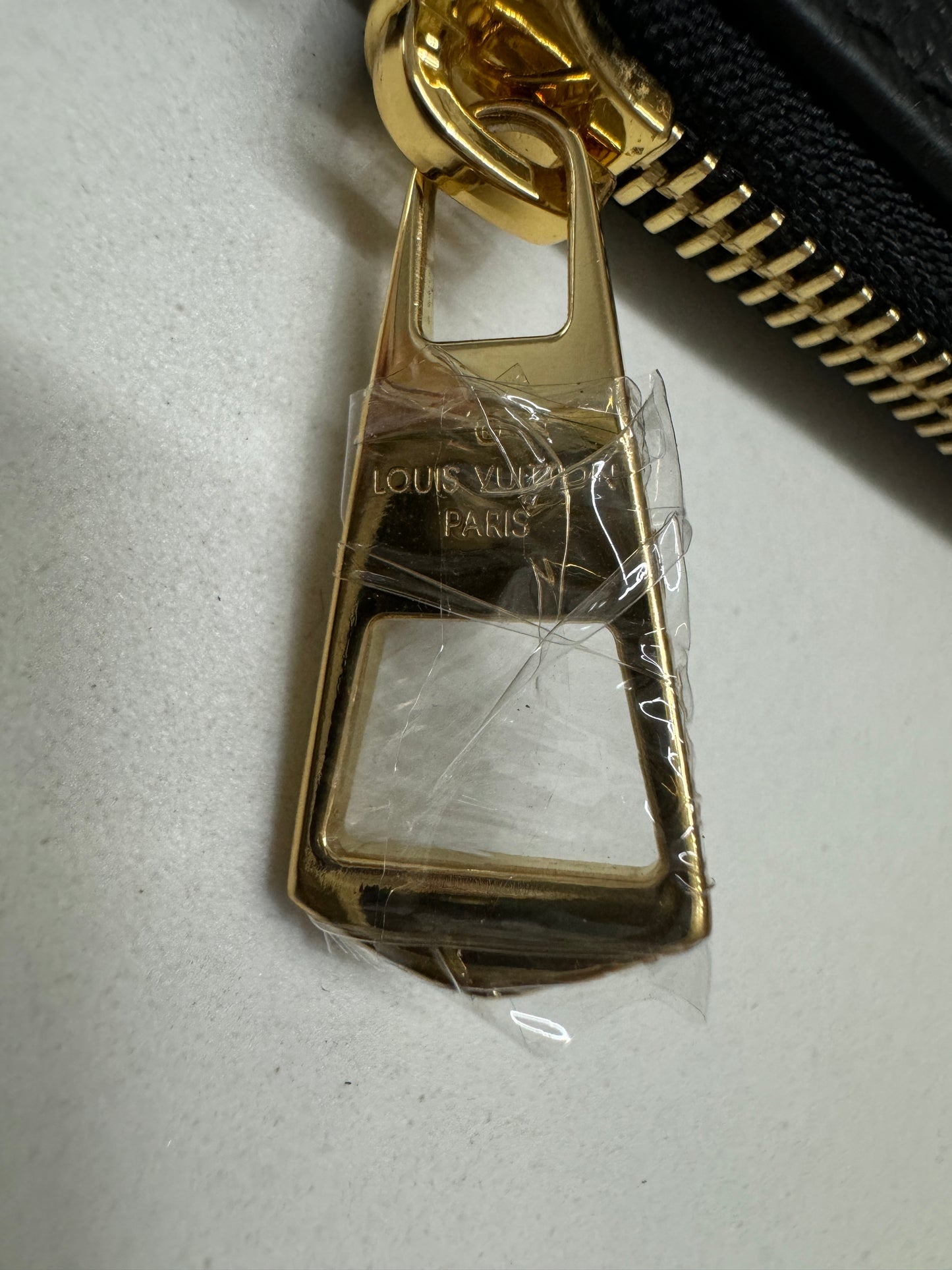 LV Carryall 全皮黑 PM
