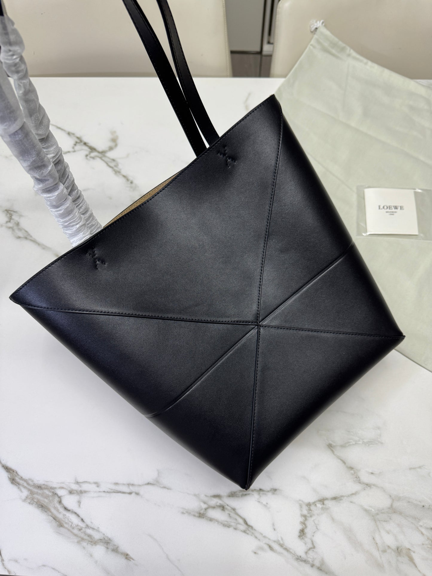 LOEWE Puzzle Fold 黑色 Medium