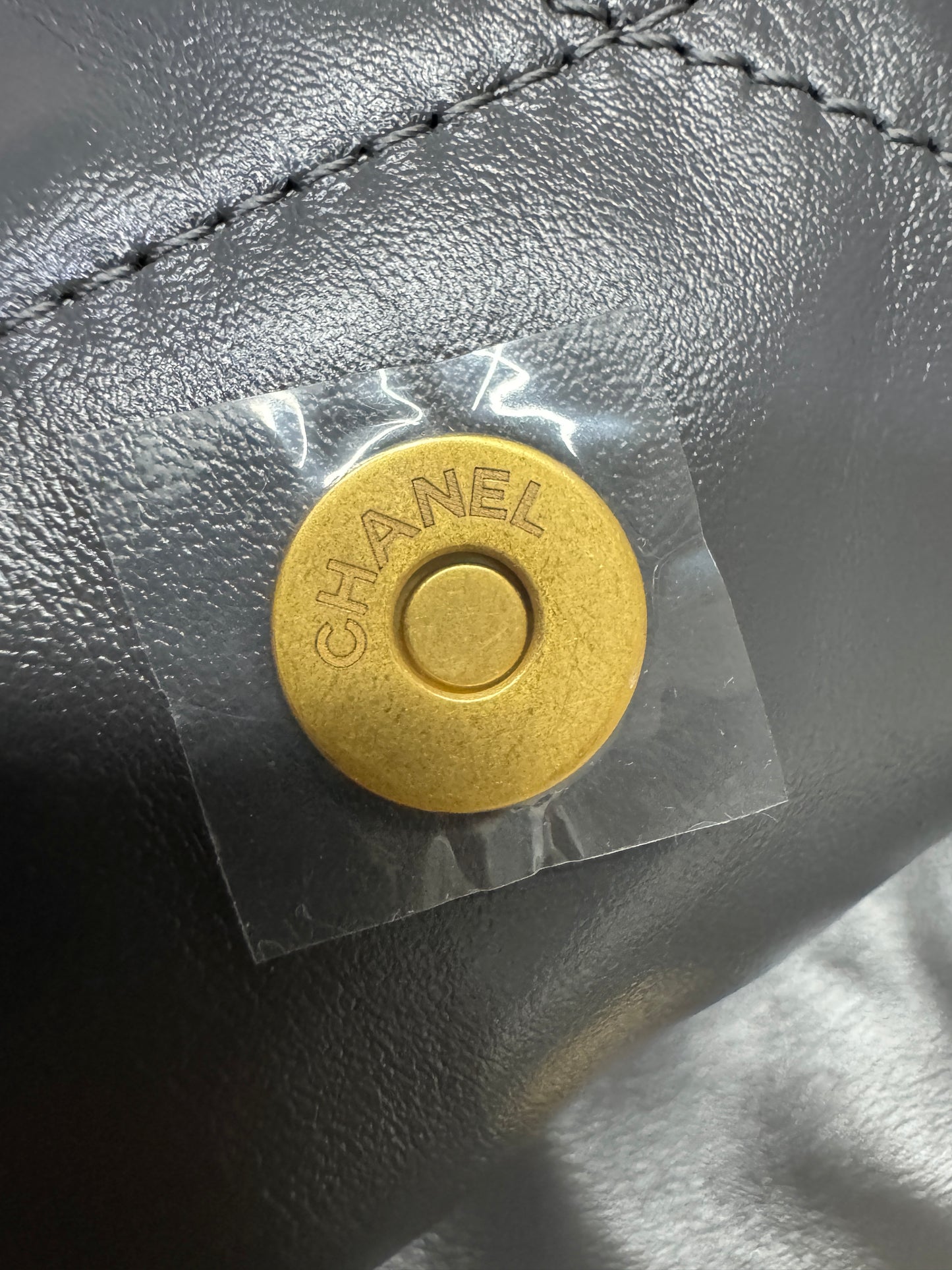 CHANEL 22Bag 小號 深灰色