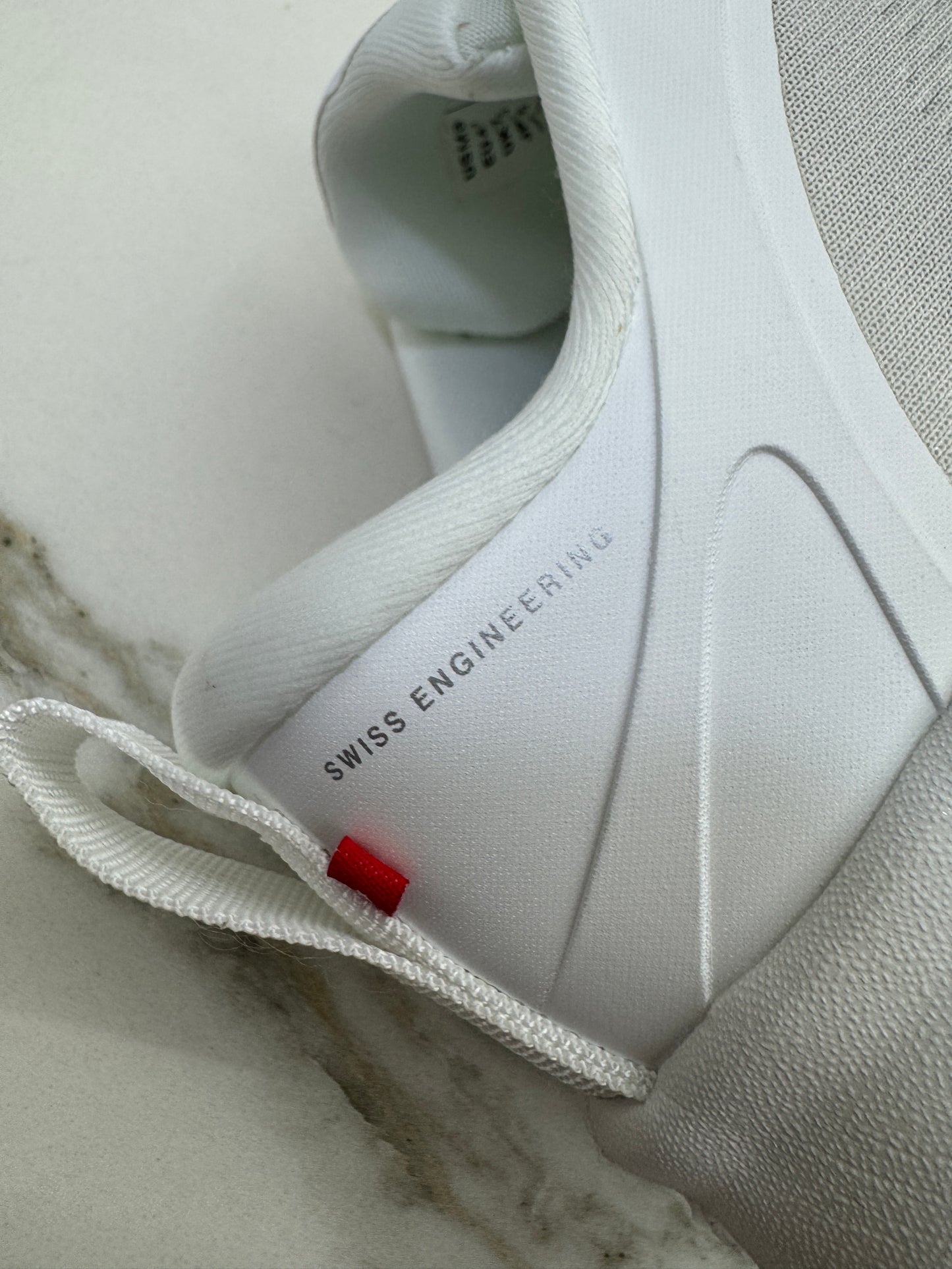 LOEWE X ON 8.0 Sneaker 白色