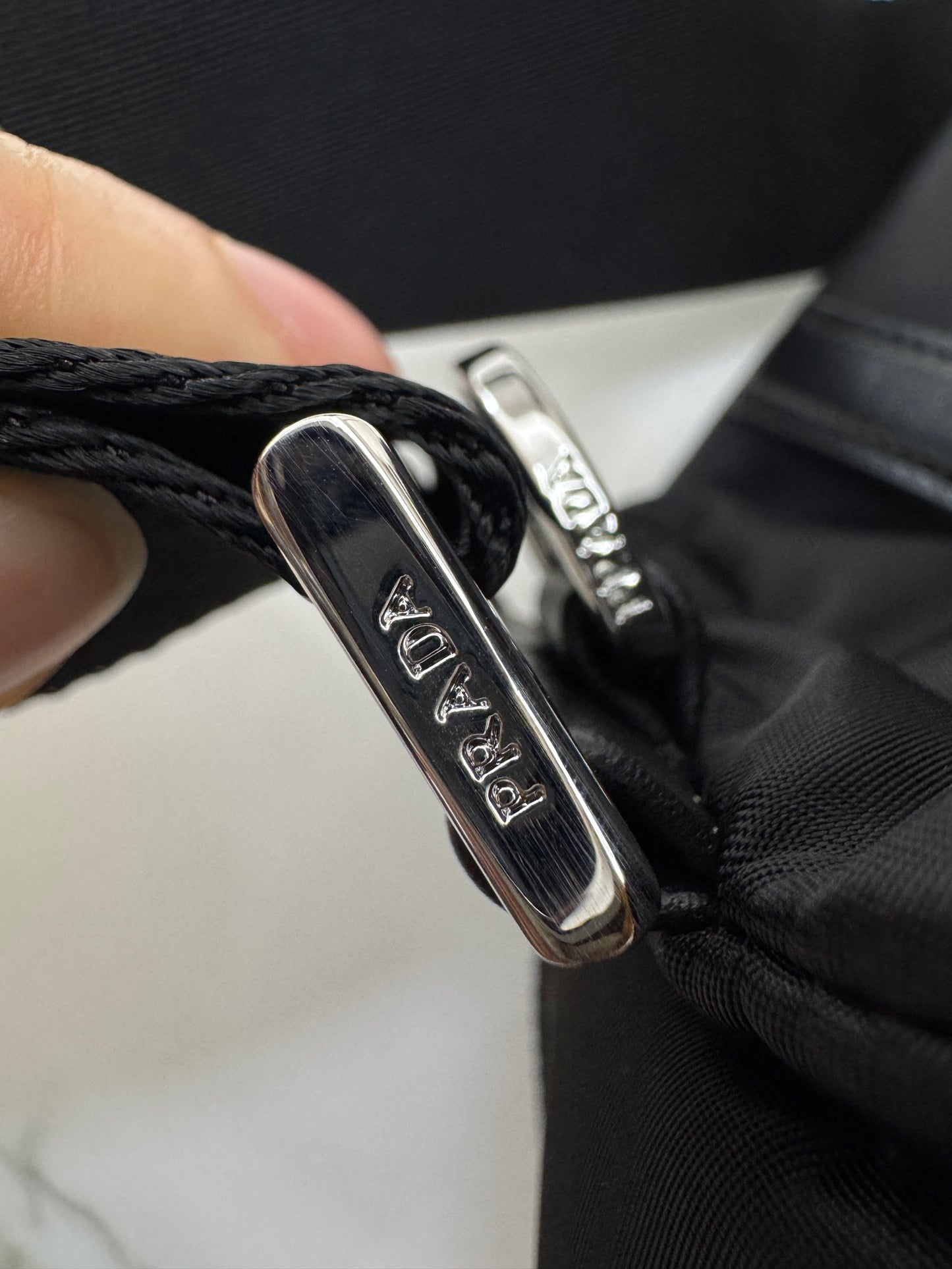 PRADA Explore 男裝 Re-nylon