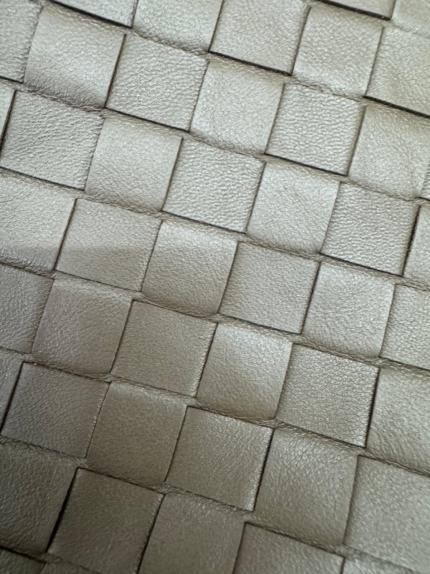 BV Hop Small Pinecone