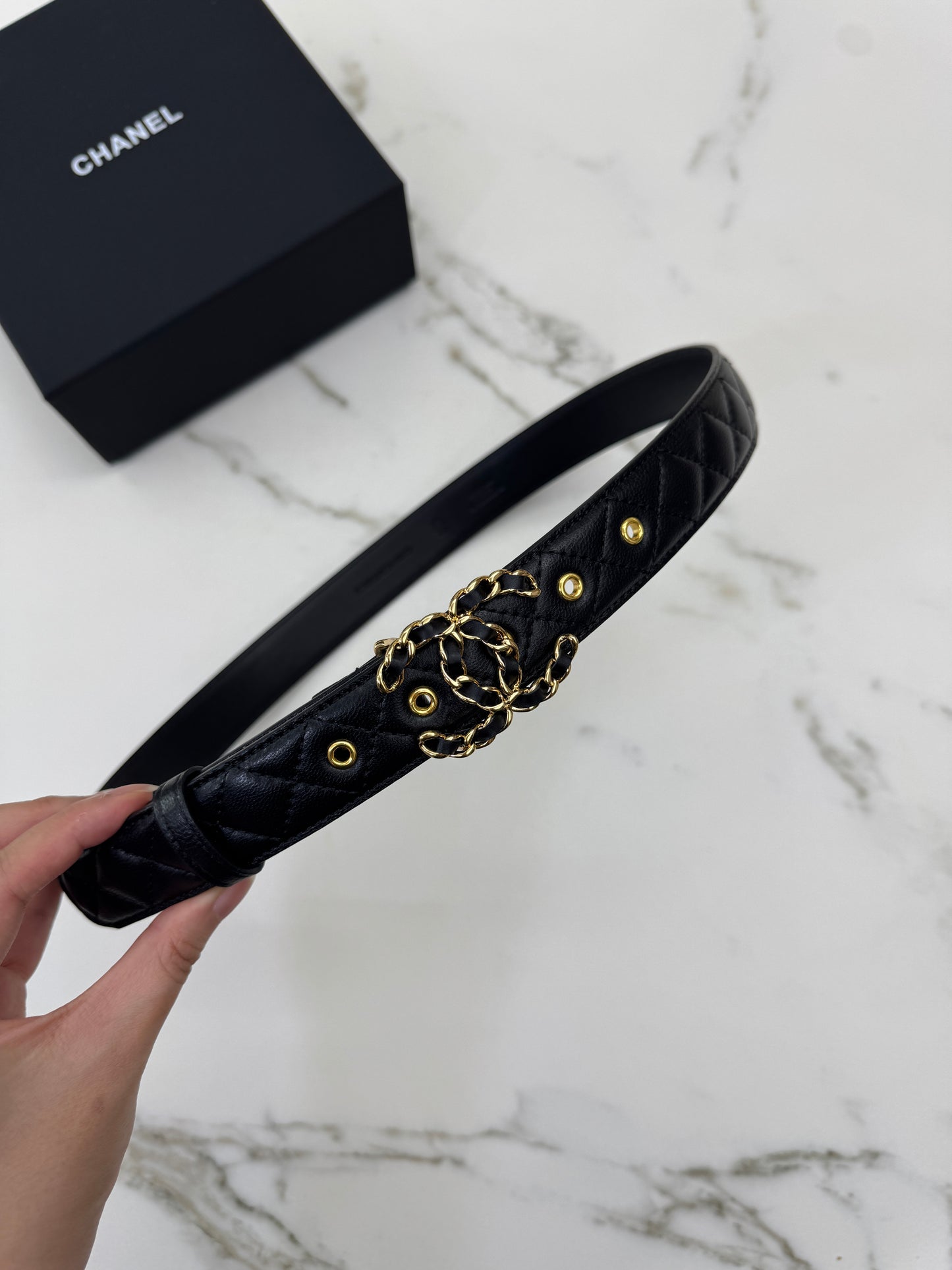 CHANEL 穿皮鏈扣菱格紋皮帶 黑金
