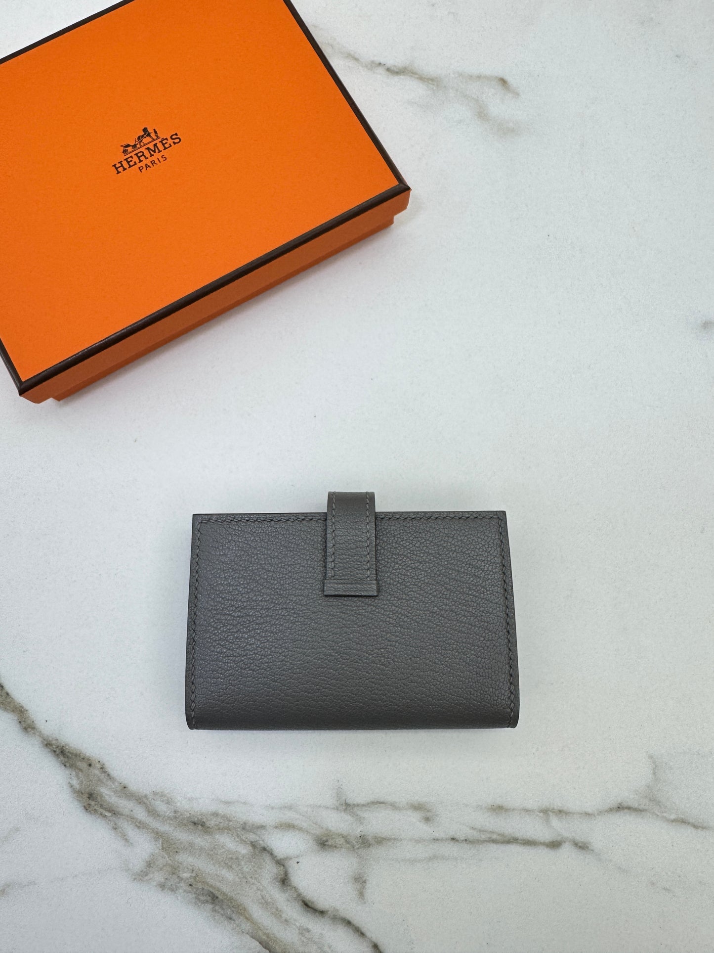 HERMES Bearn Mini Wallet 積雨雲灰山羊皮 金扣 Gris Meyer GHW