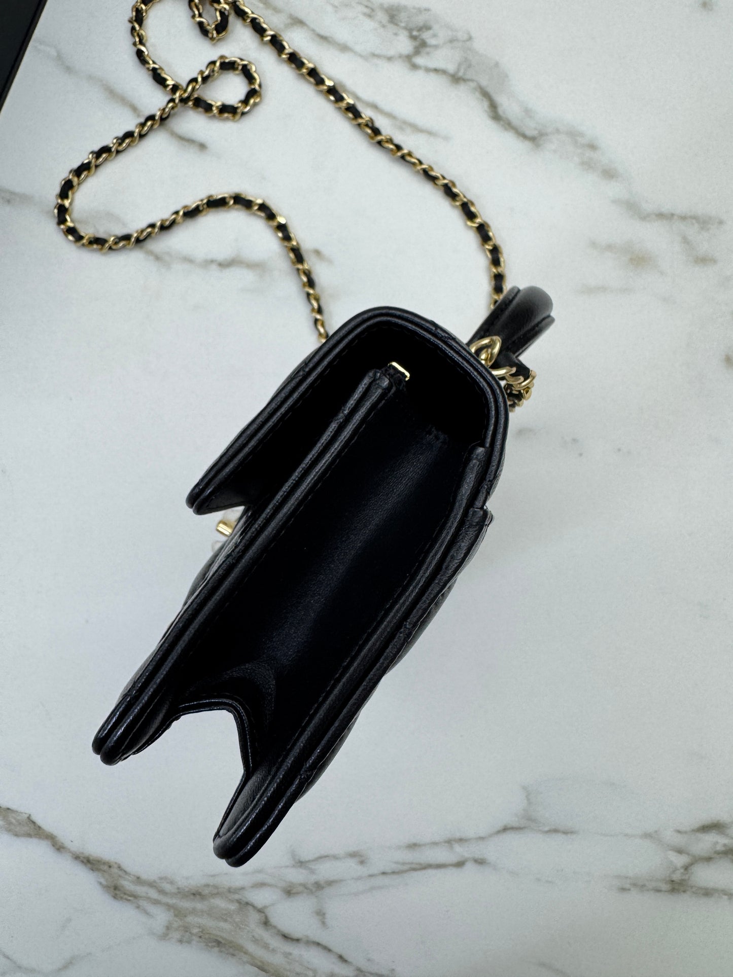 CHANEL 25B 手柄郵差 Wallet on Chain