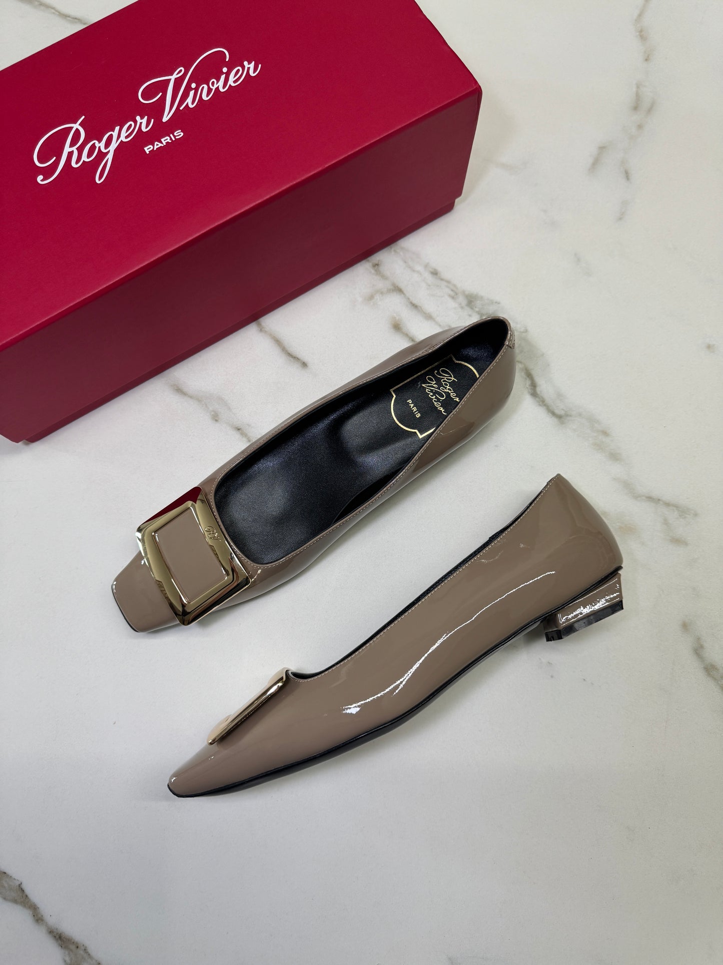 RV 喇叭跟 2.5cm 漆皮