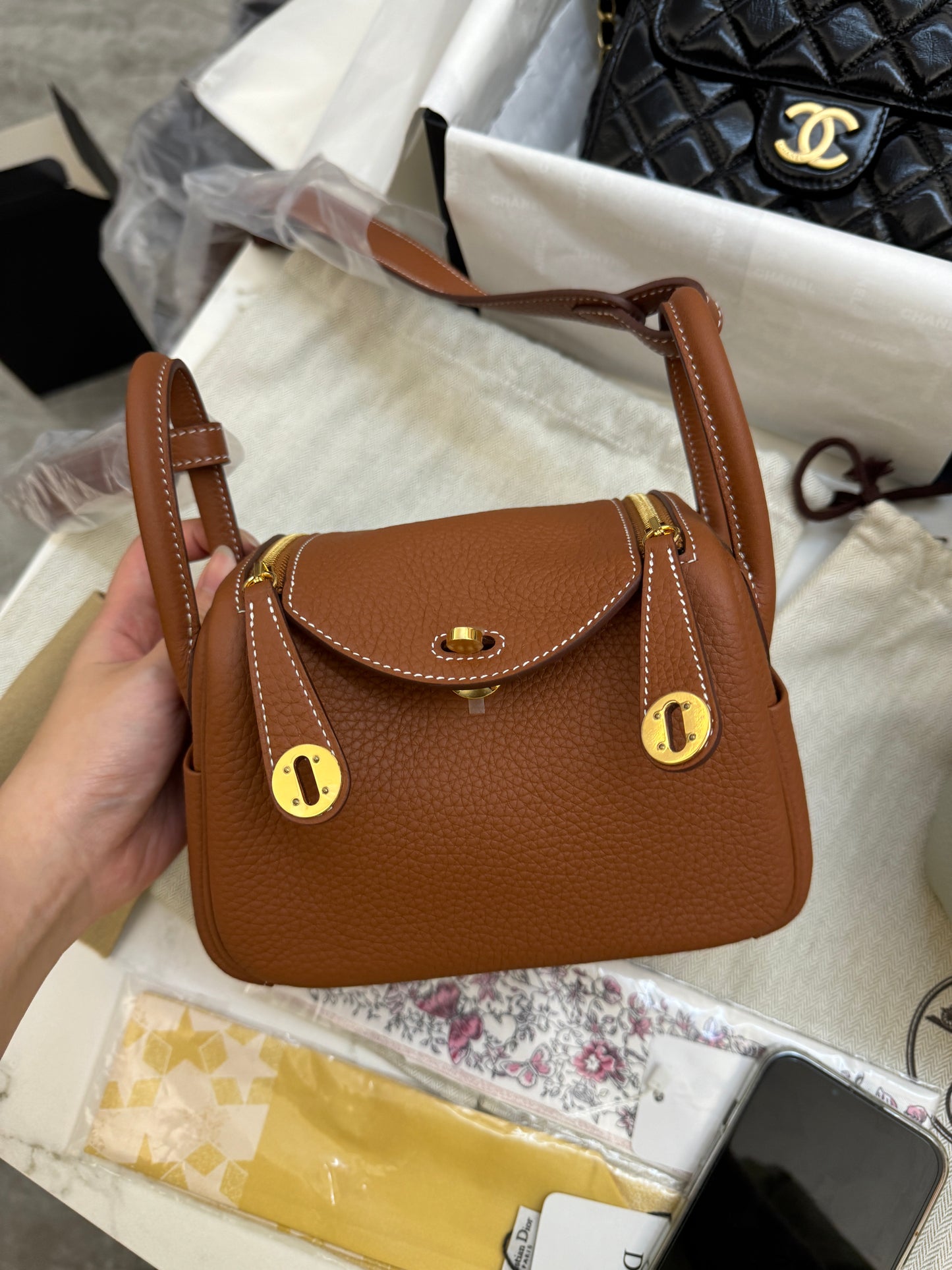 HERMES Mini Lindy 金棕金扣 Gold TC GHD
