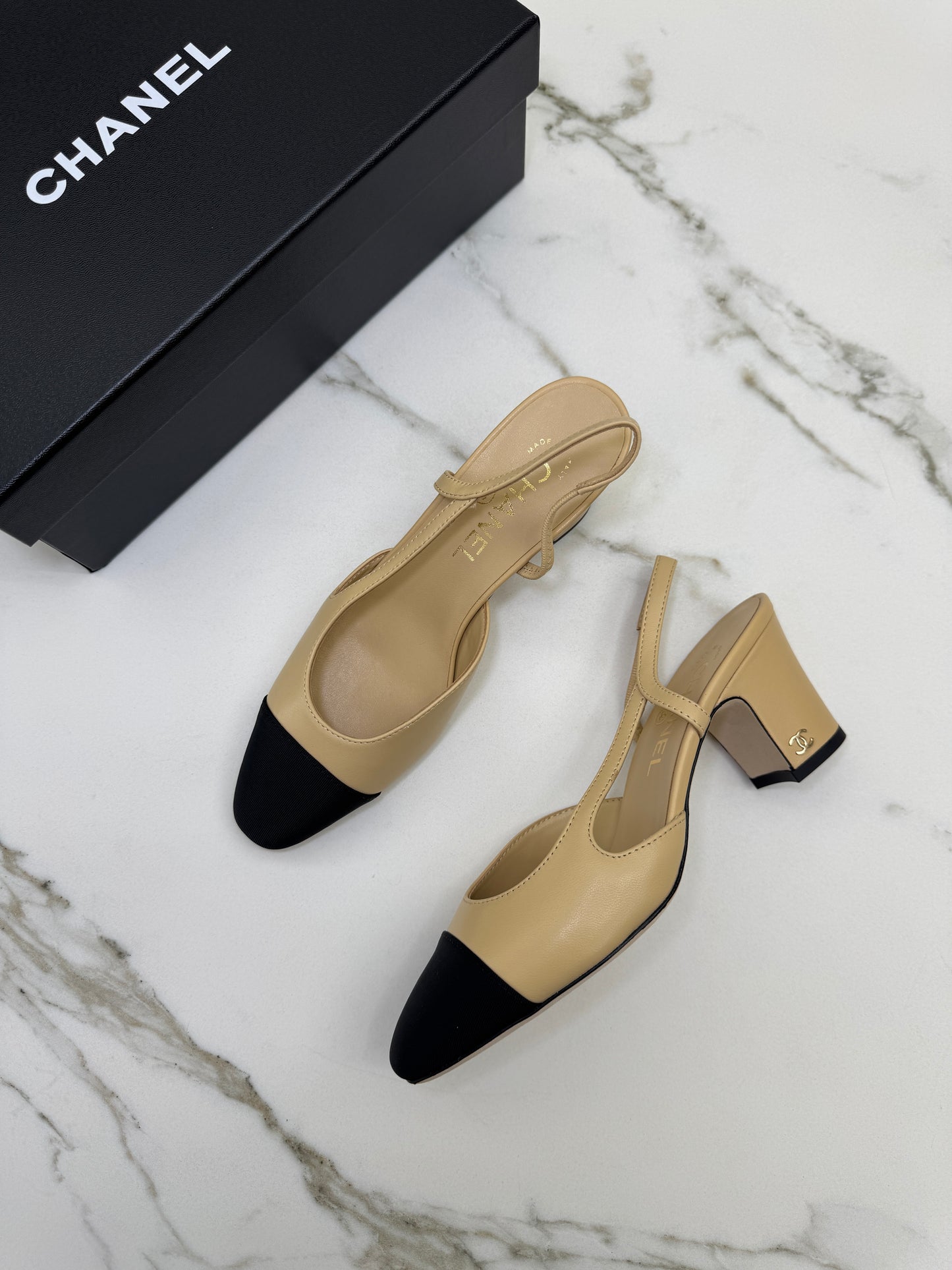 CHANEL Slingback 6.5cm 杏拼黑
