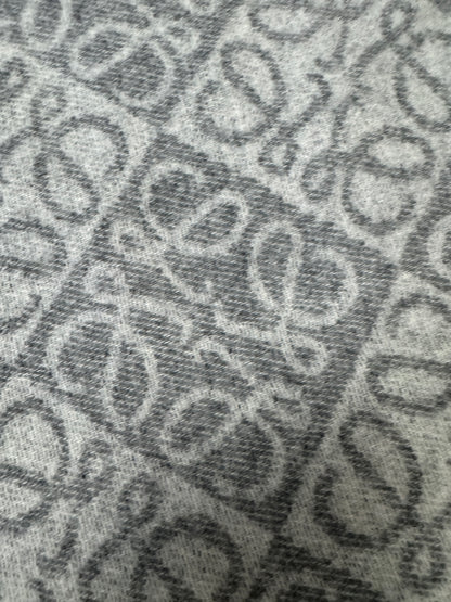 LOEWE Scarf 淺灰 3D Logo 180cm