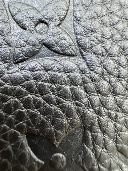 LV Multiple Wallet 黑色皮壓花