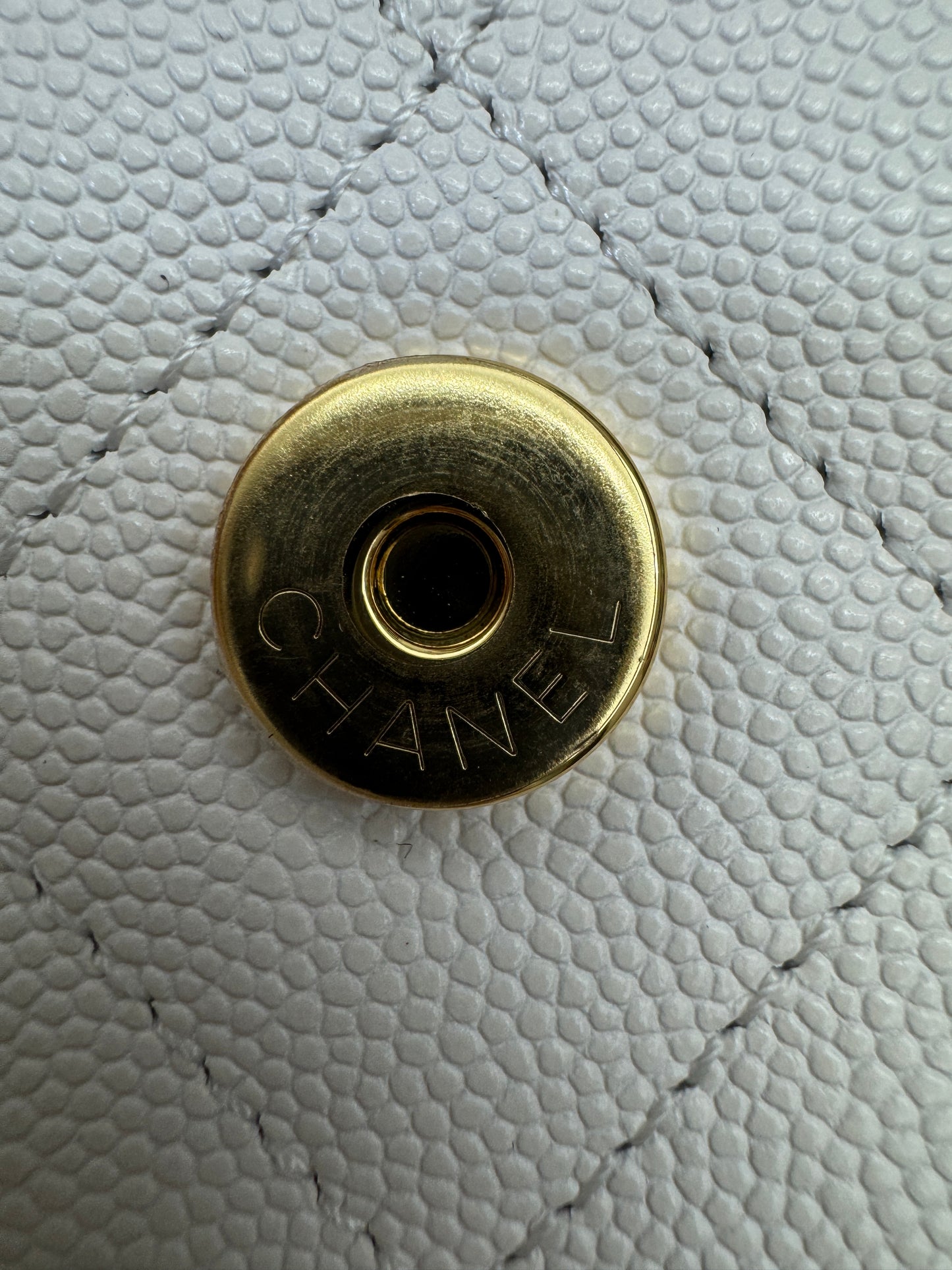 CHANEL Mini 25Bag 白色亮金扣