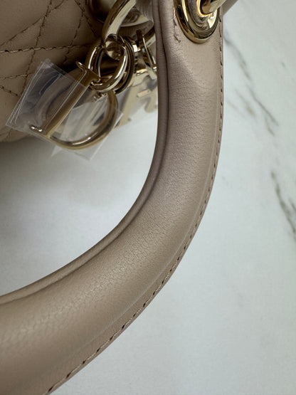 DIOR D-joy Mini 胭脂米 Powder Beige