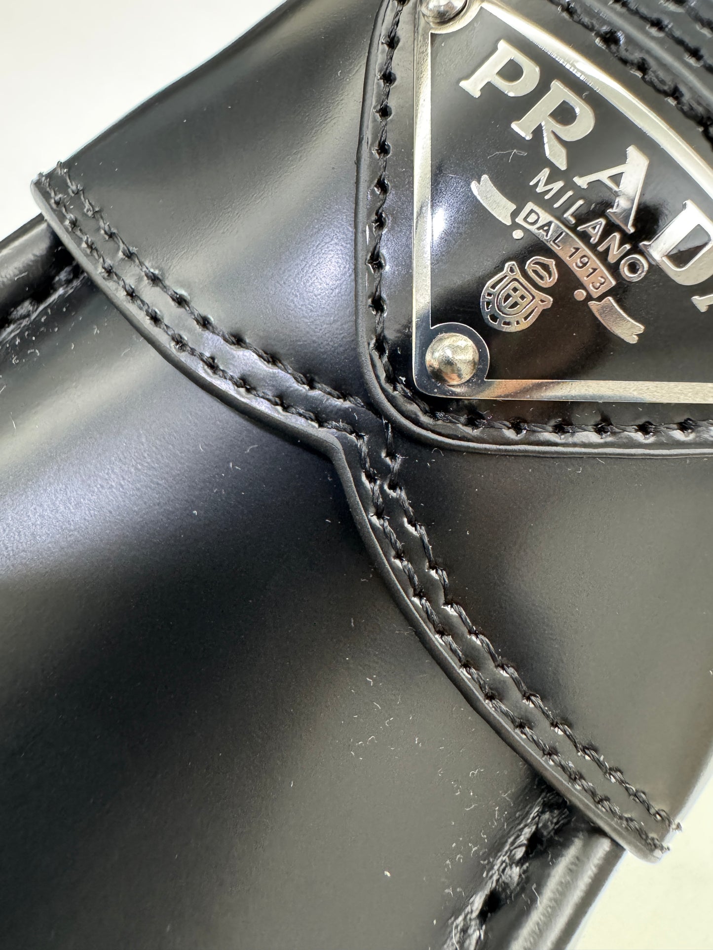 PRADA 光面皮革Loafers