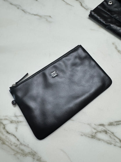 CHANEL 22 Bag Large So Black