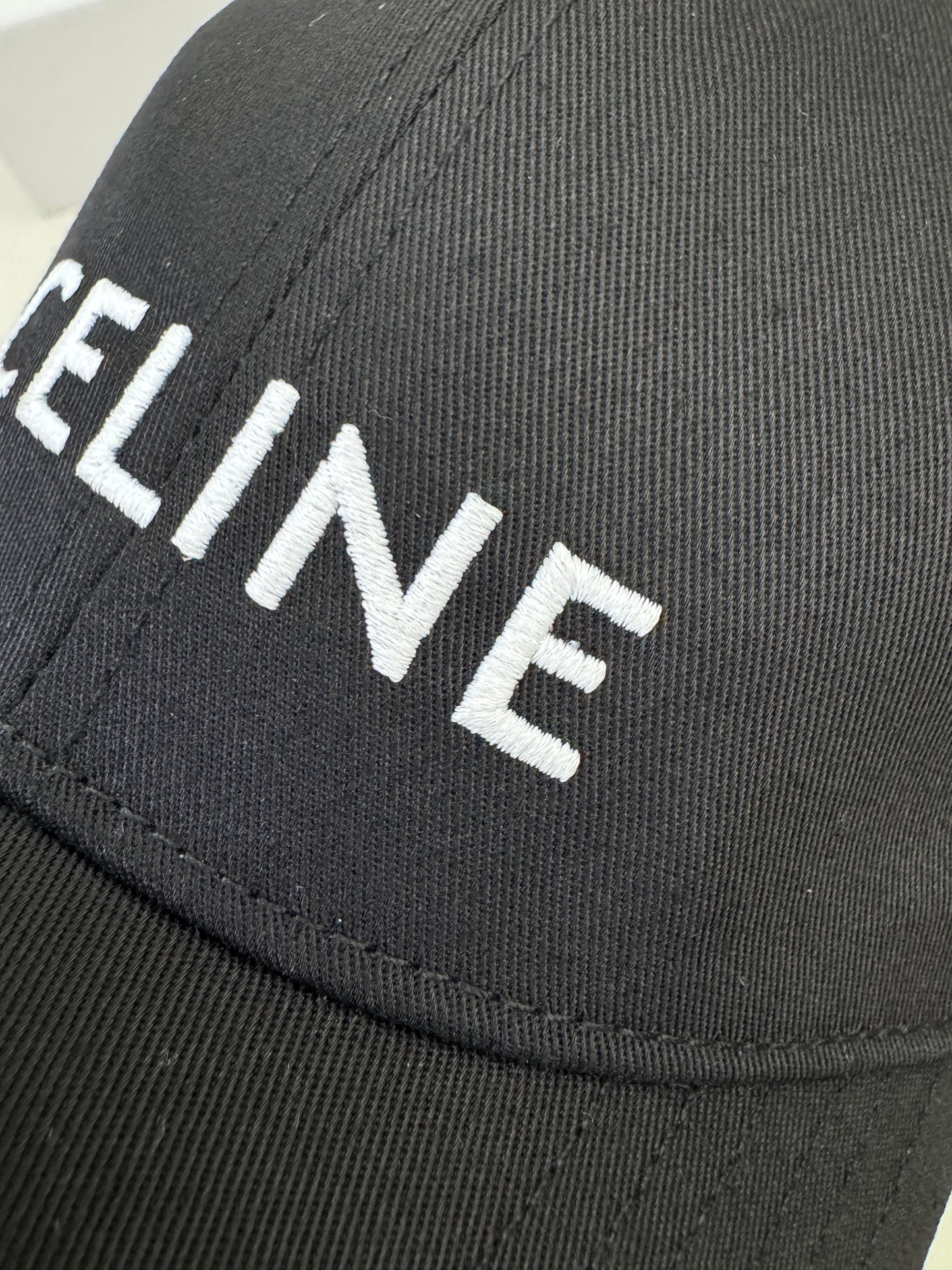 CELINE 字母鴨舌帽